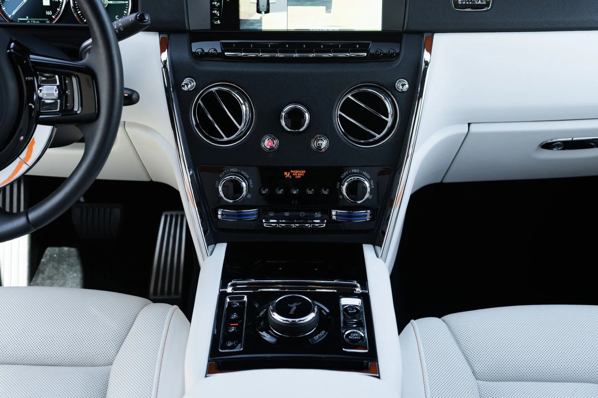 mph018_2077596604_Used_2022_Rolls_Royce_Cullinan_1773433397_42280fde3e