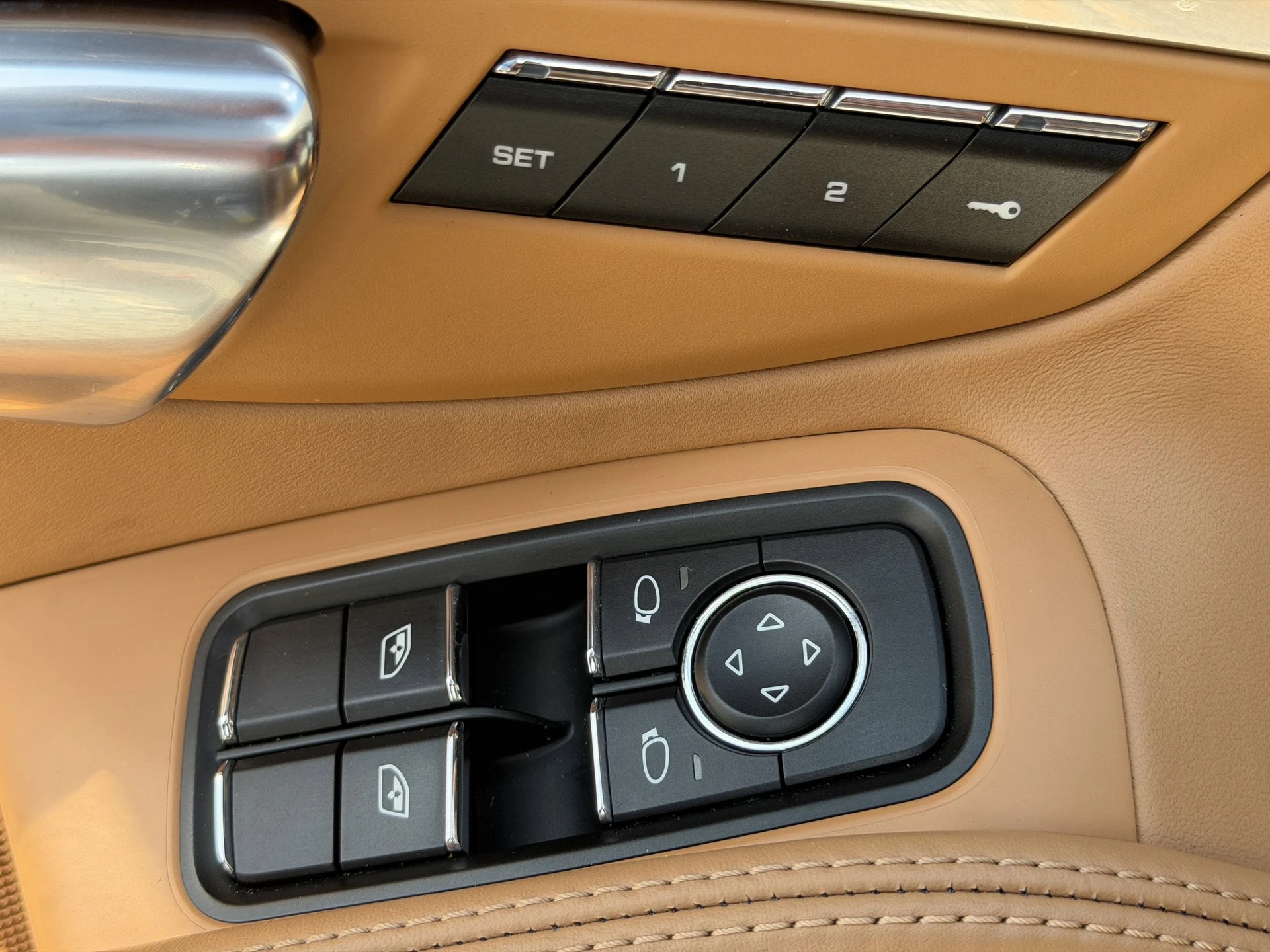 mph018_207836770_2522908d0dc8dcbc1019f4bbfc1dee91x_1ae315ad86