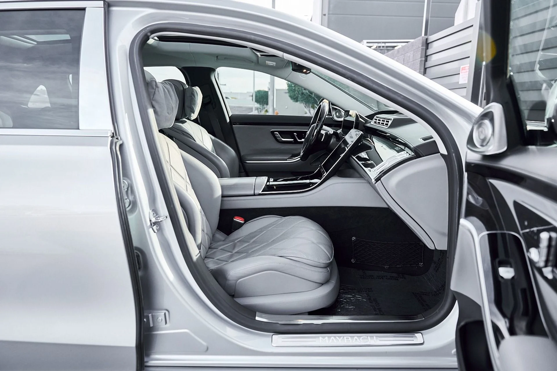 mph018_2079500662_Used_2021_Mercedes_Benz_S_Class_Maybach_S_580_1771643097_4f0cd714c6