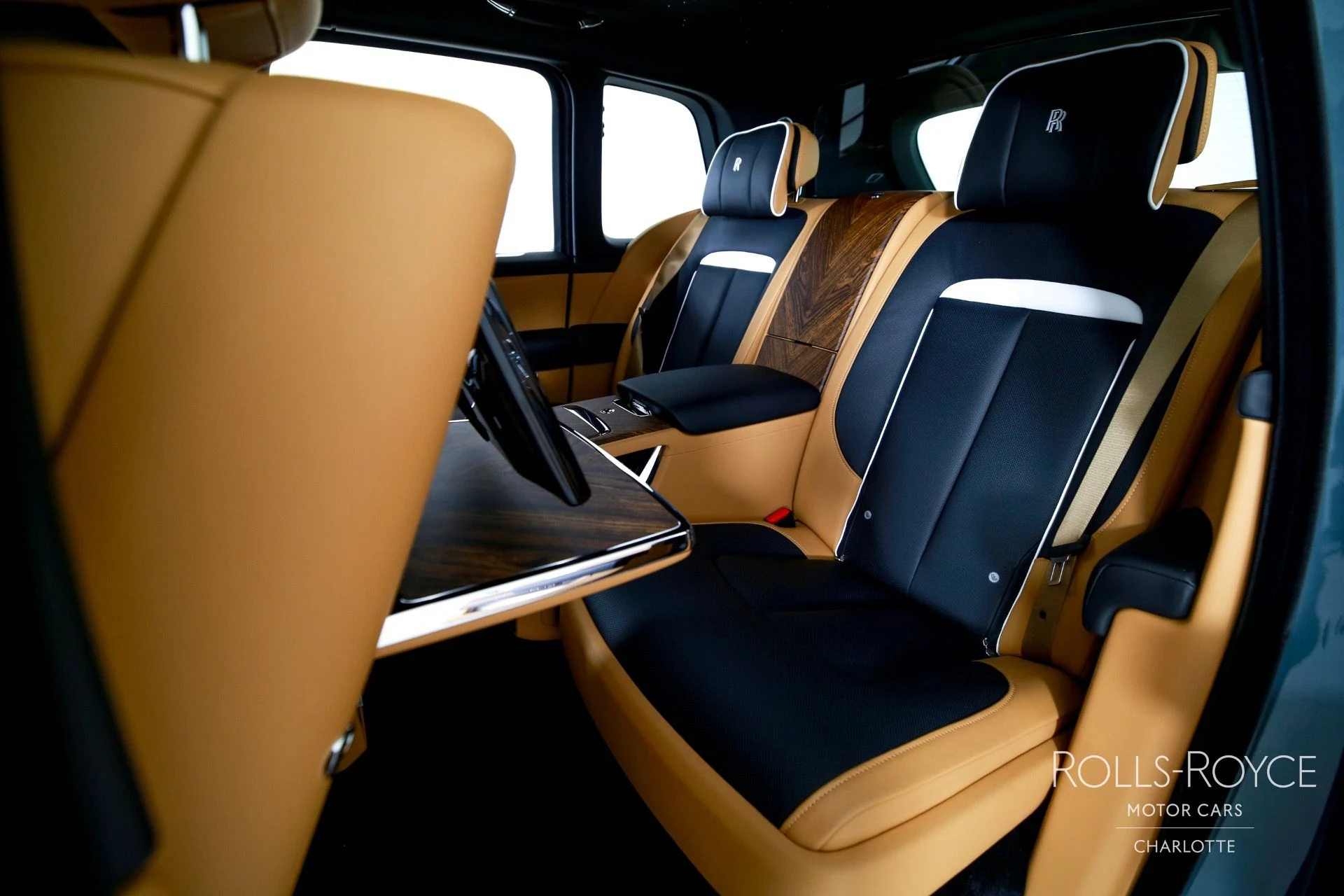 mph018_208886328_Used_2025_Rolls_Royce_Cullinan_1759510735_8b6a64d464