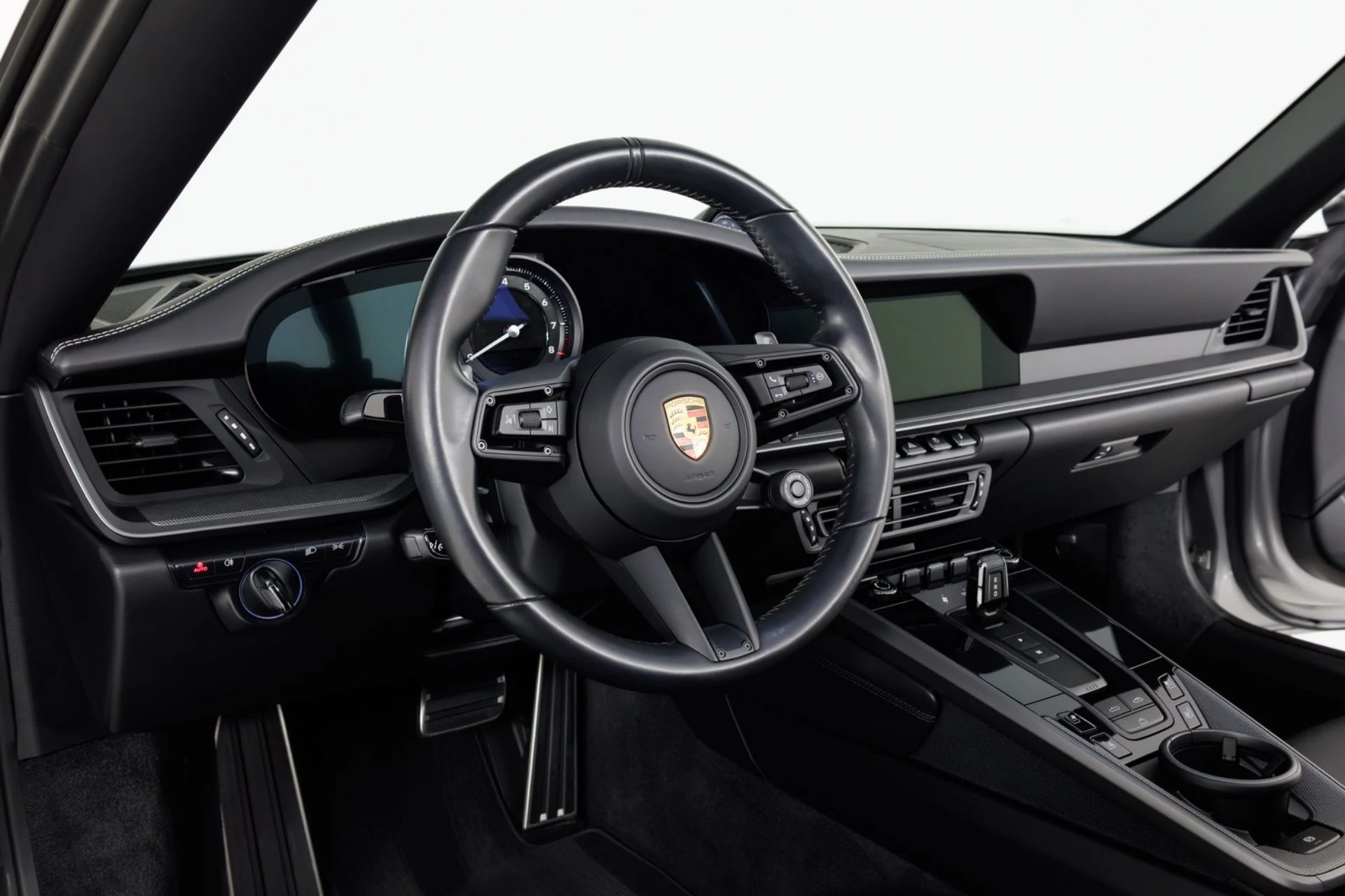 mph018_2089211946_Used_2022_Porsche_911_Carrera_1773941183_d02fae3d97