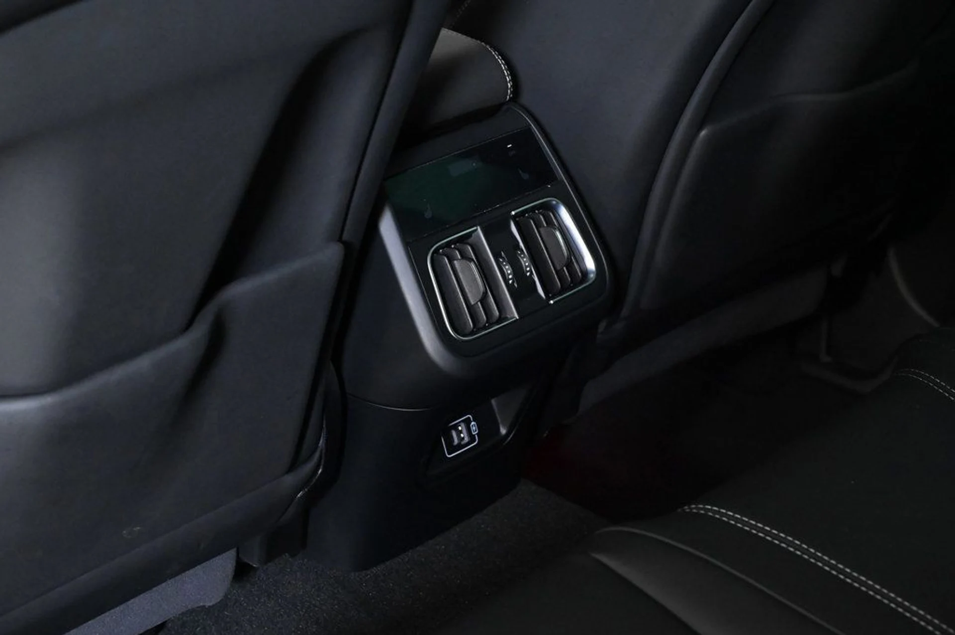 mph018_2091803222_used_2025_maserati_grecale_modena_11350_22941756_18_1024_6d75cecbb3