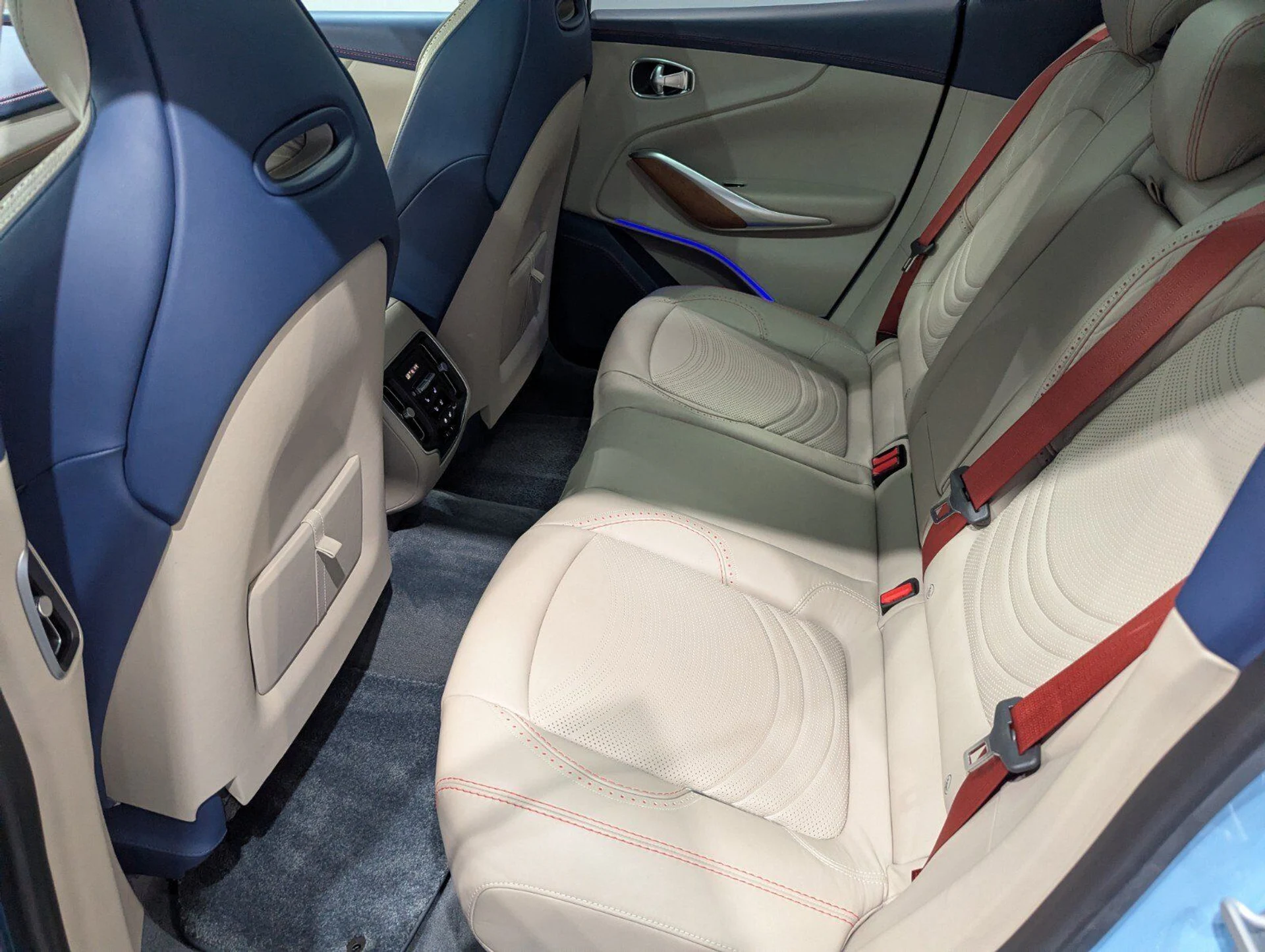 mph018_2102697852_2516832eafa77ad3d779a6dd8e5e3f0f_40e3734647