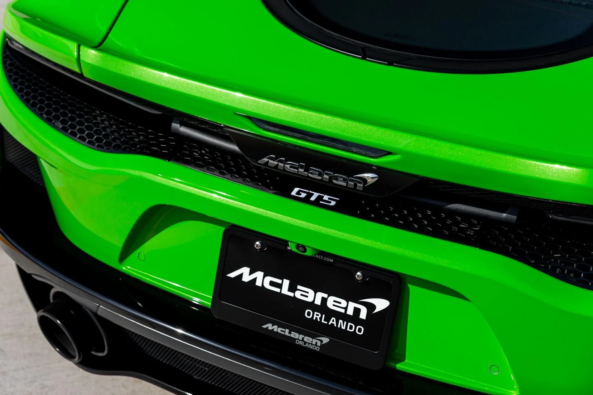 mph018_2103870930_517_p19_l_7cb69acfe9