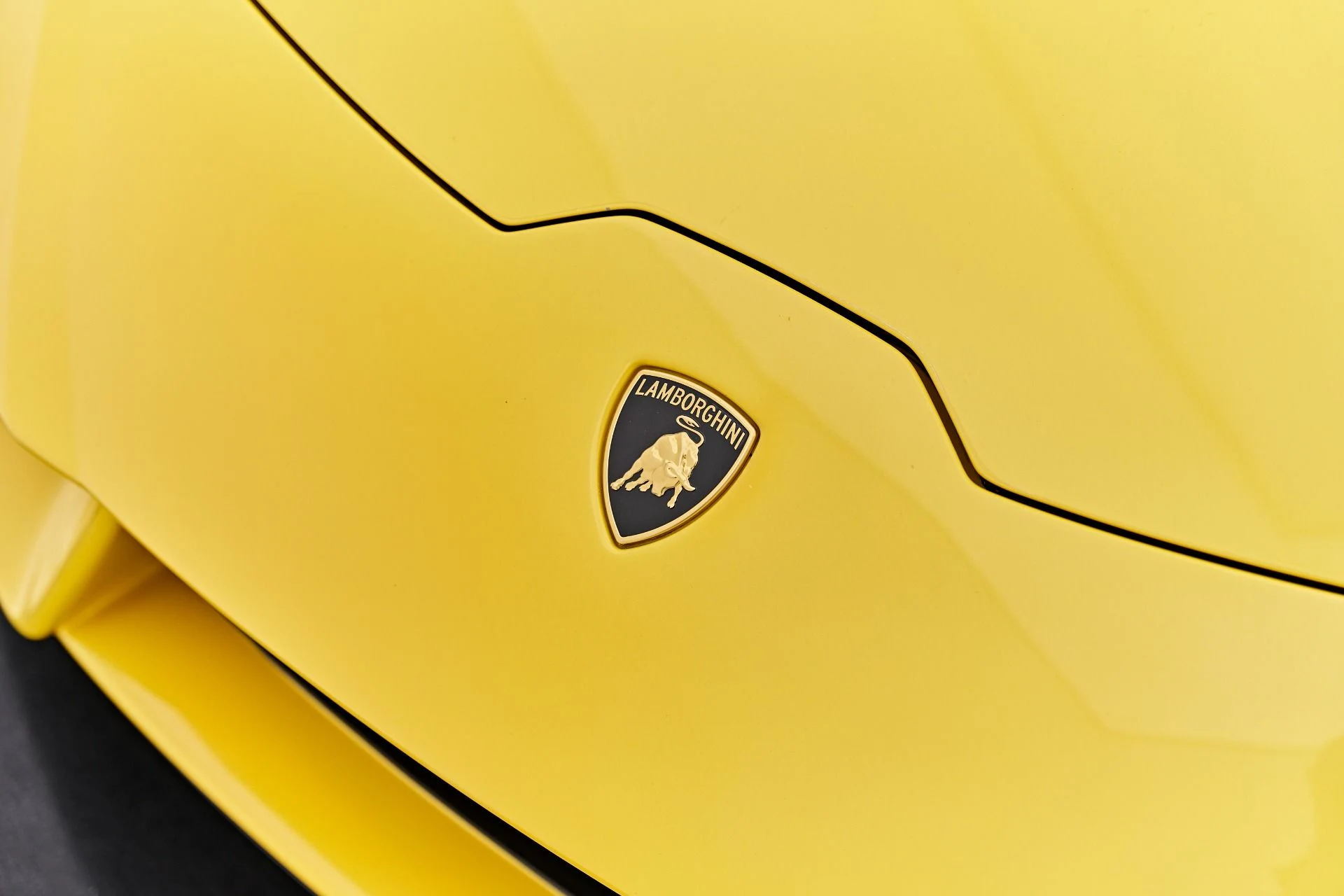 mph018_2108589079_Used_2017_Lamborghini_Huracan_1786046240_118c5edeb7