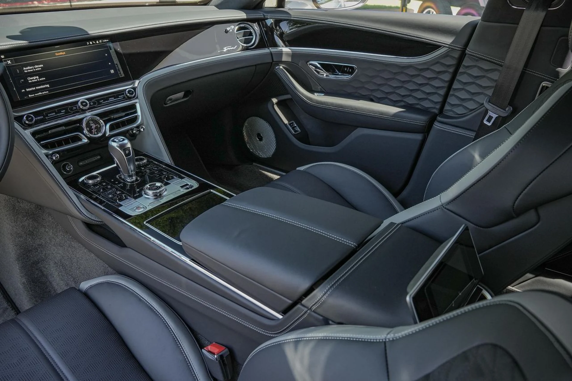 mph018_2109129399_Hi_Tech_Luxury_Imports_LLC_SCBBR_6_ZG_8_SC_021779_image_18_64b2e9bf0c