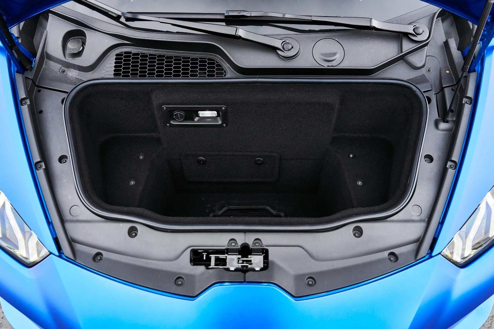 mph018_2110384530_Used_2023_Lamborghini_Huracan_EVO_Base_1775006623_2a8e88a747