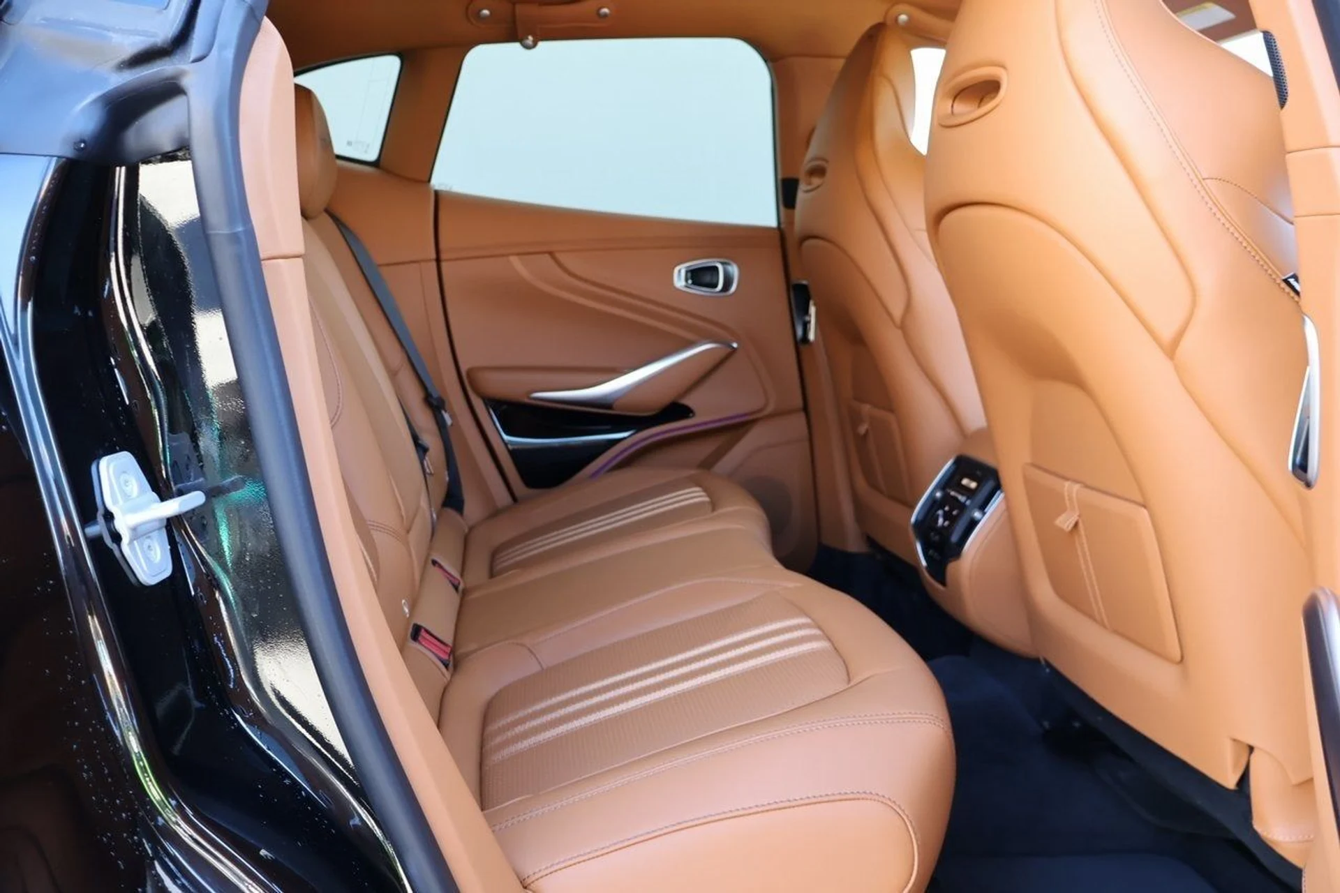 mph018_2114147964_19_9fbe04c76f