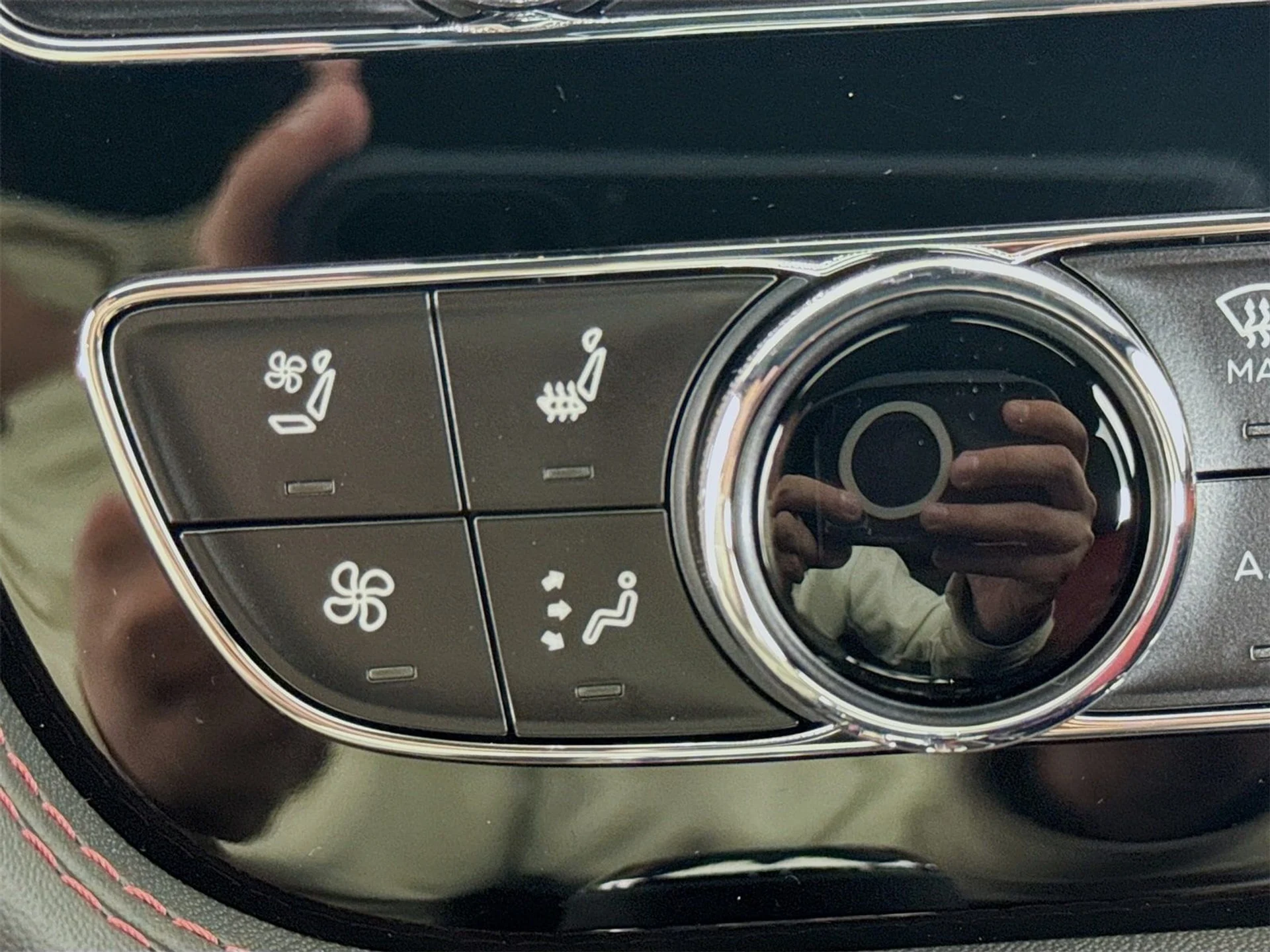 mph018_2116953618_762fa3f657f6ac4d82bd6605088e8229x_2434d1f383