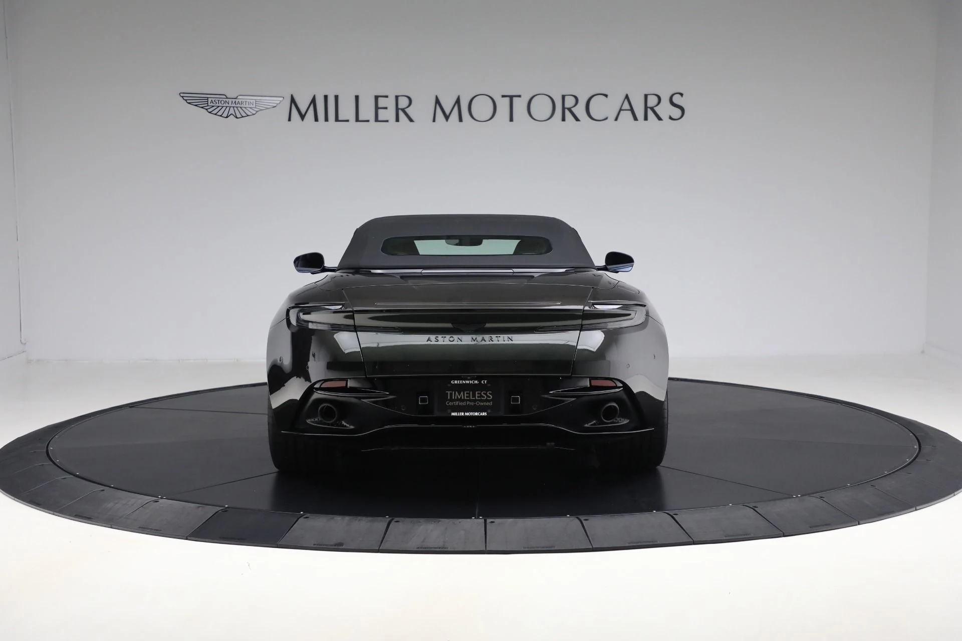 mph018_2121991437_Used_2024_Aston_Martin_DB_12_Volante_7edce1f231