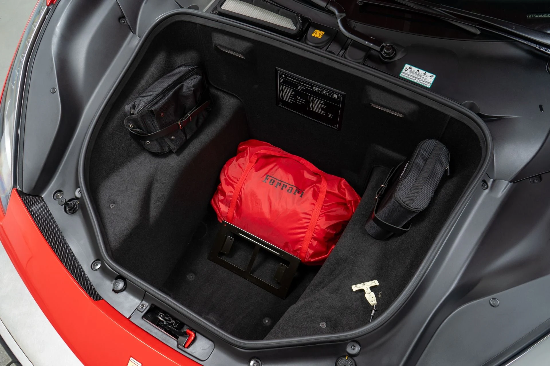mph018_212257547_Used_2018_Ferrari_488_GTB_1760465910_b3abd3ebf5