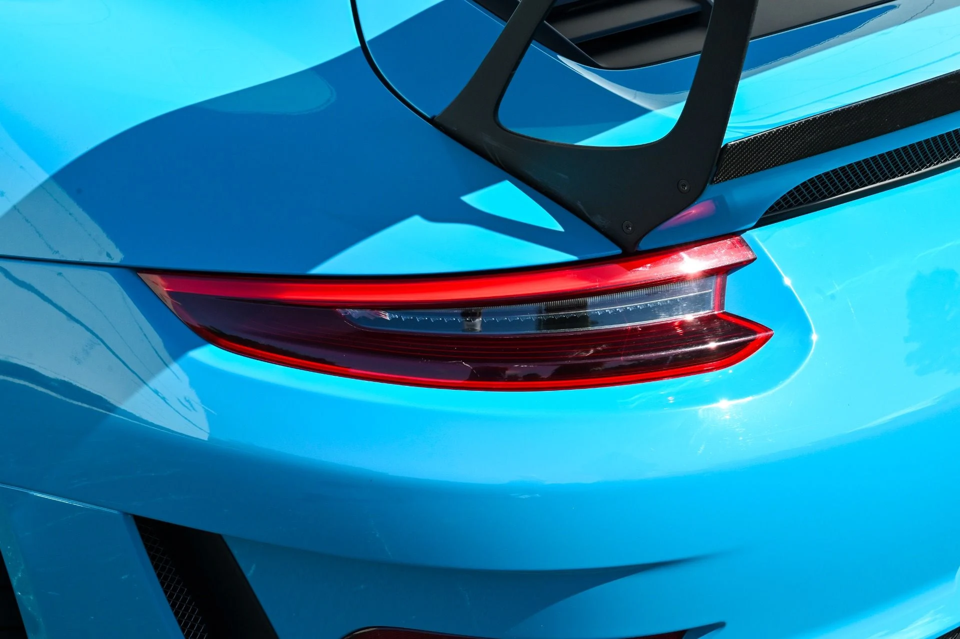 mph018_2123390516_Used_2019_Porsche_911_GT_3_RS_1772736329_a574b09632