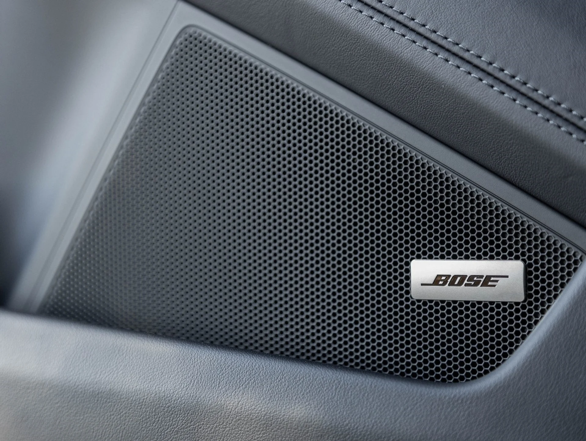 mph018_2128810760_19_a697e3e7f3