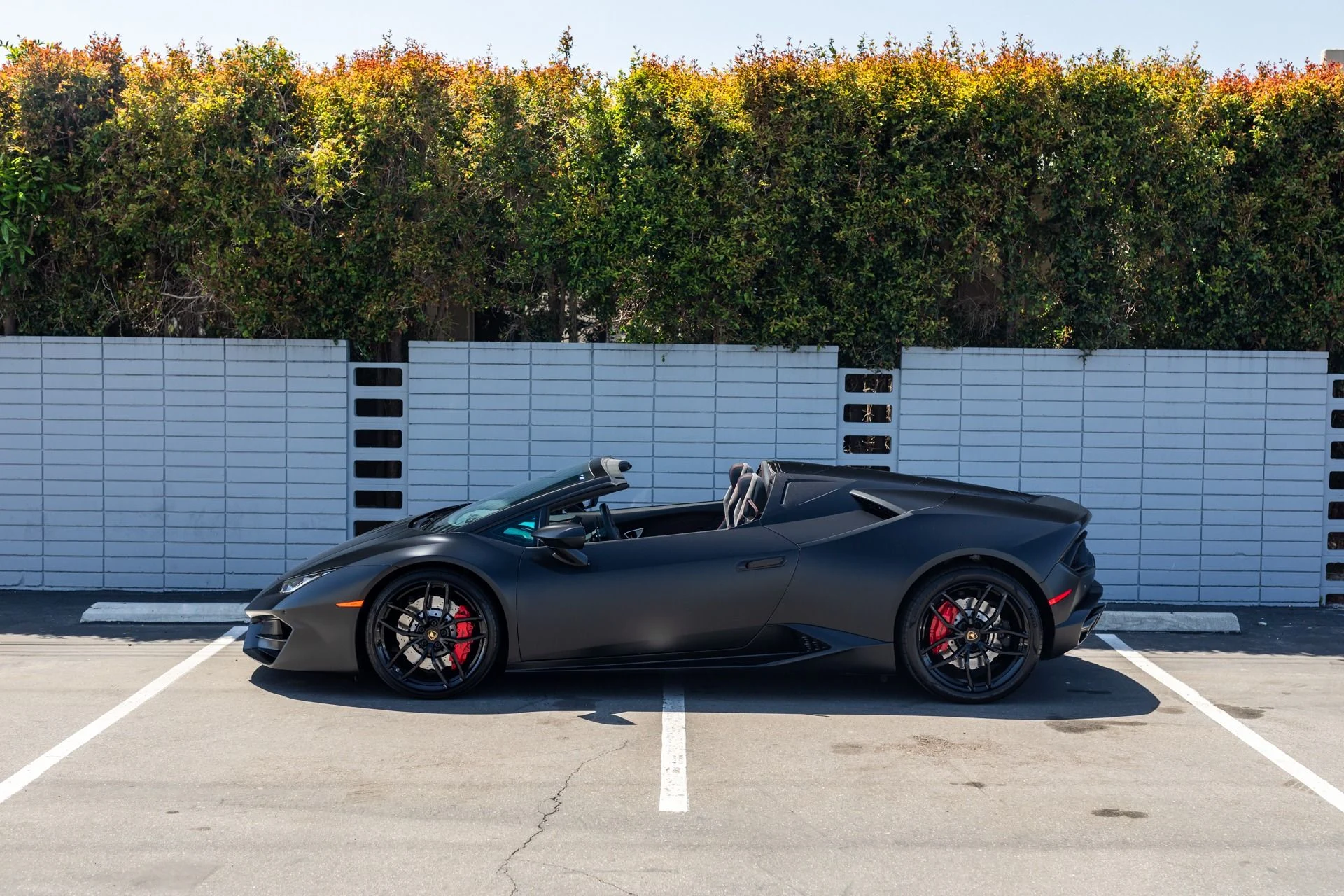 mph018_2129194394_Used_2018_Lamborghini_Huracan_LP_580_2_Spyder_1775682298_6958d7b432