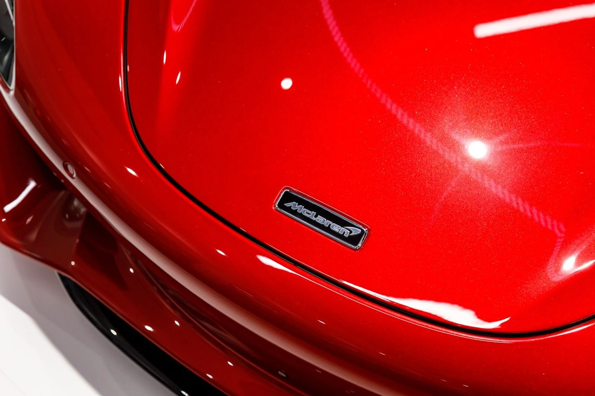 mph018_2130040078_677_p19_l_f17e1cf184