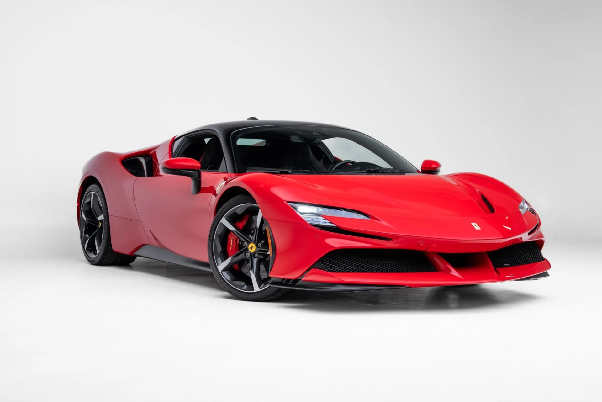 mph018_2134909121_Used_2023_Ferrari_SF_90_Stradale_1773856077_2f1aba53e3