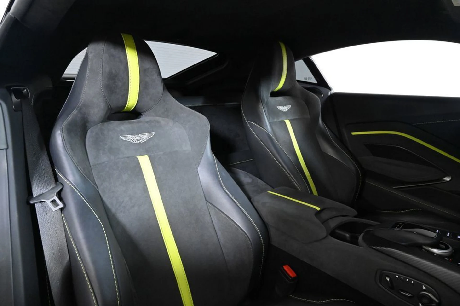 mph018_2135163706_used_2023_aston_martin_vantage_f1edition_11350_23029594_19_1024_d08e4190c5