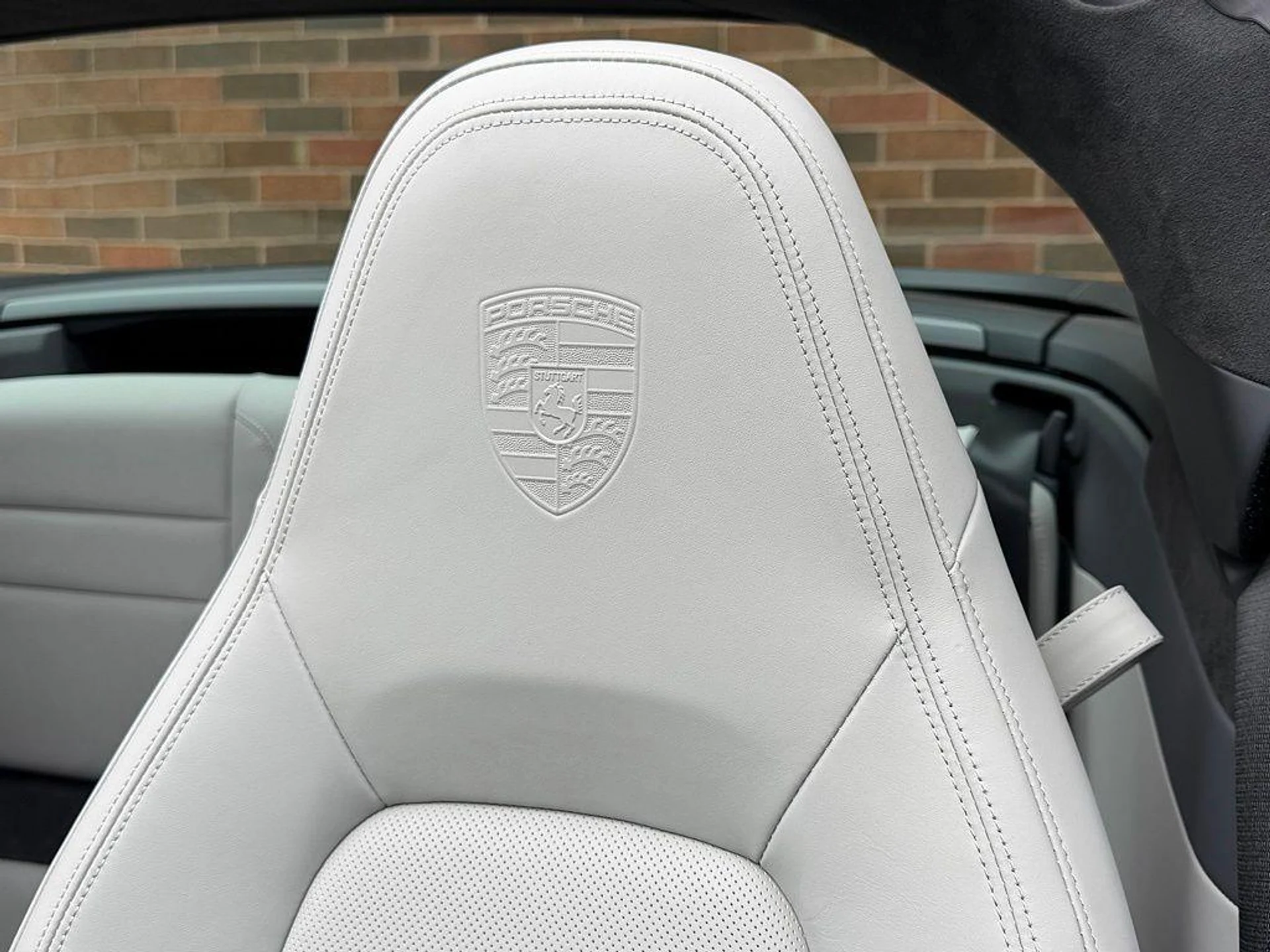 mph018_2142093017_kkf_EYIQ_0_M2cid_ZY_jvxb_Rwif2_Ng_6c85442413