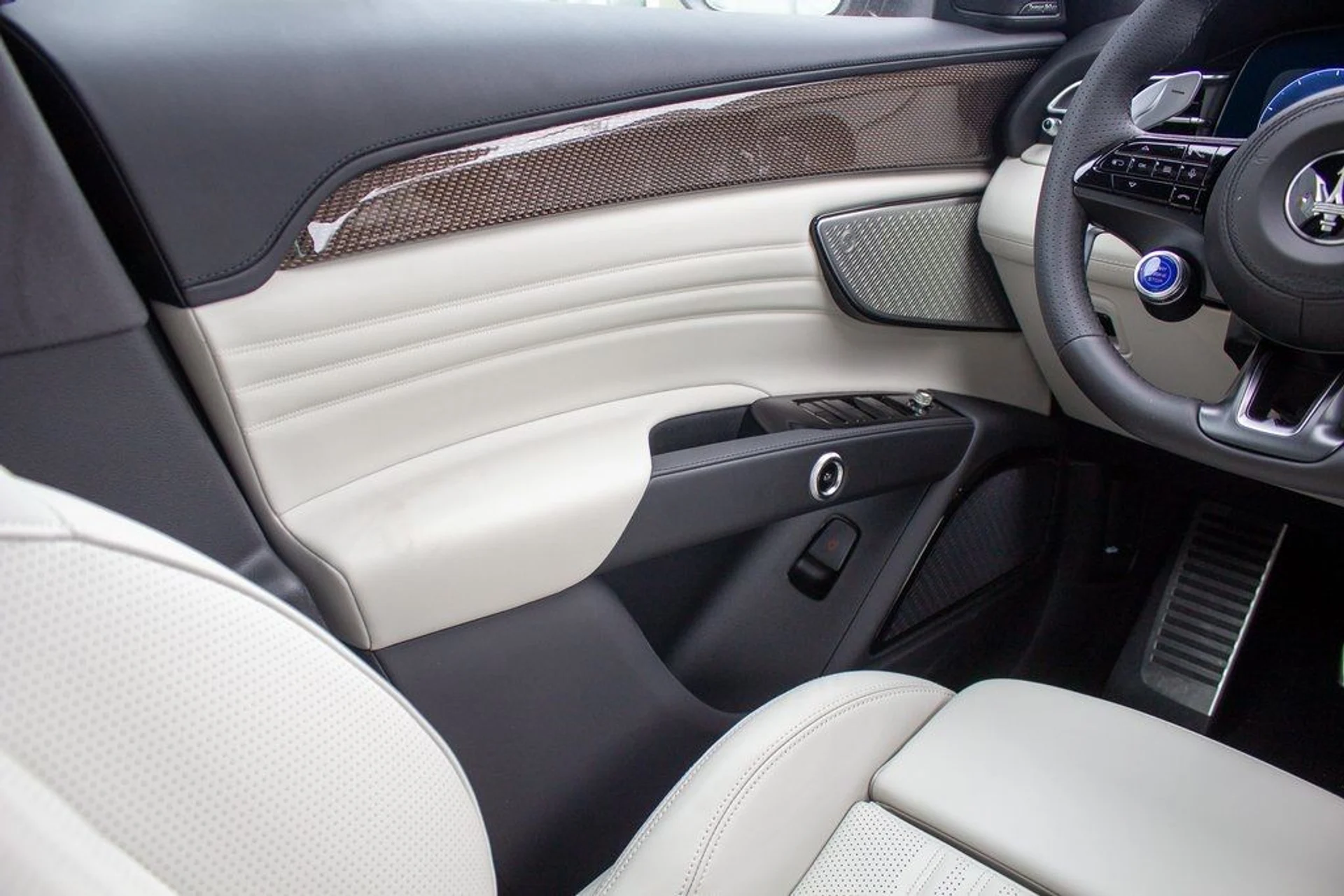 mph018_2143119435_48709f67c45624805a0dbba420514eb3_52f9cd9406