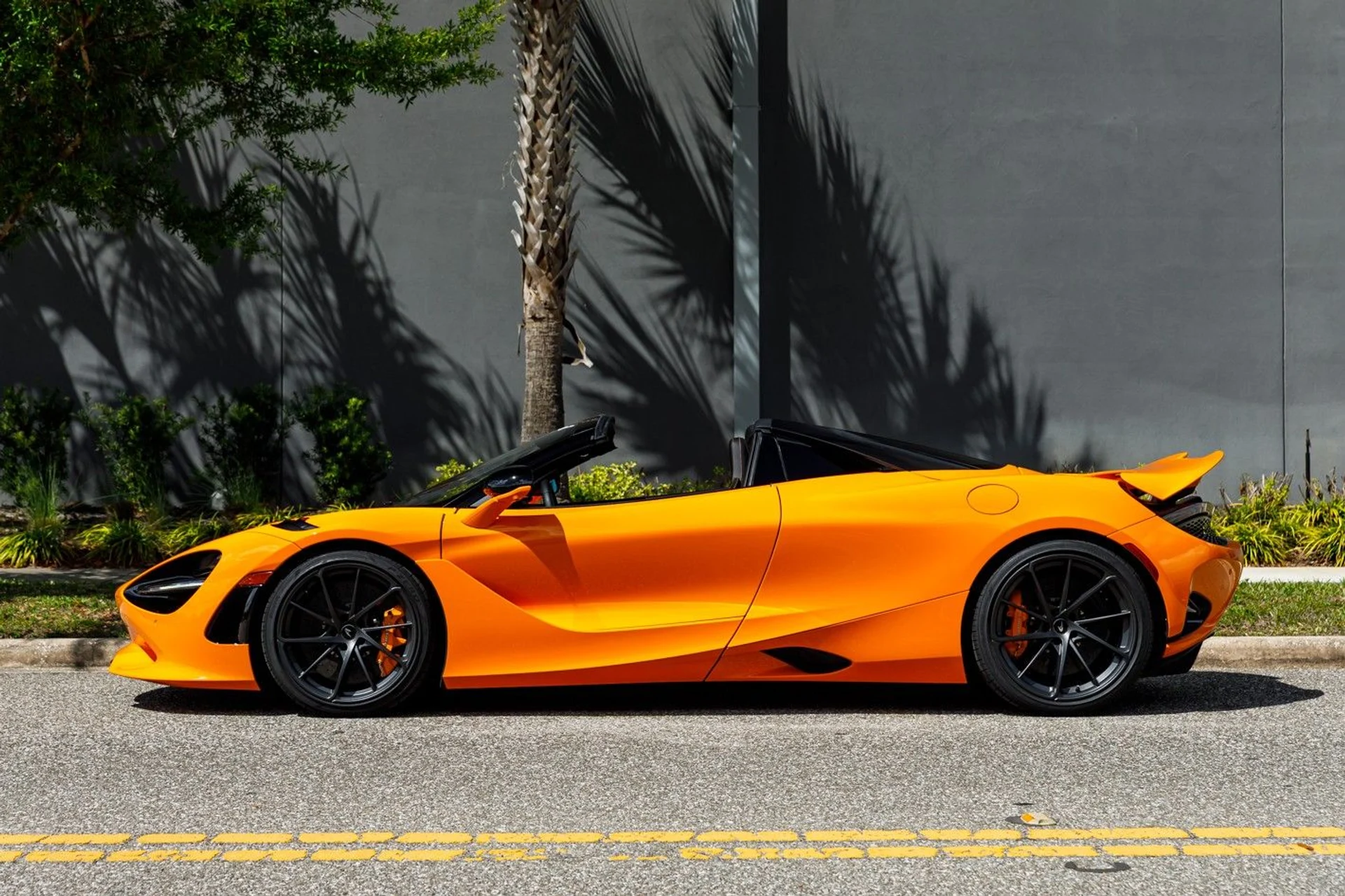 mph018_2145070709_515_p19_l_6407ecad46