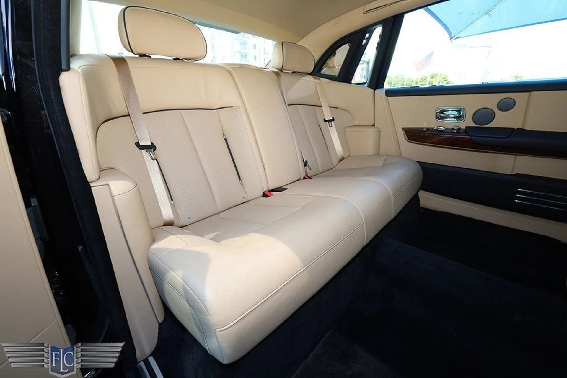 mph018_215051969_used_2020_rolls_royce_phantom_extendedwheelbasesedan_6305_22909109_19_1024_e330eff24f