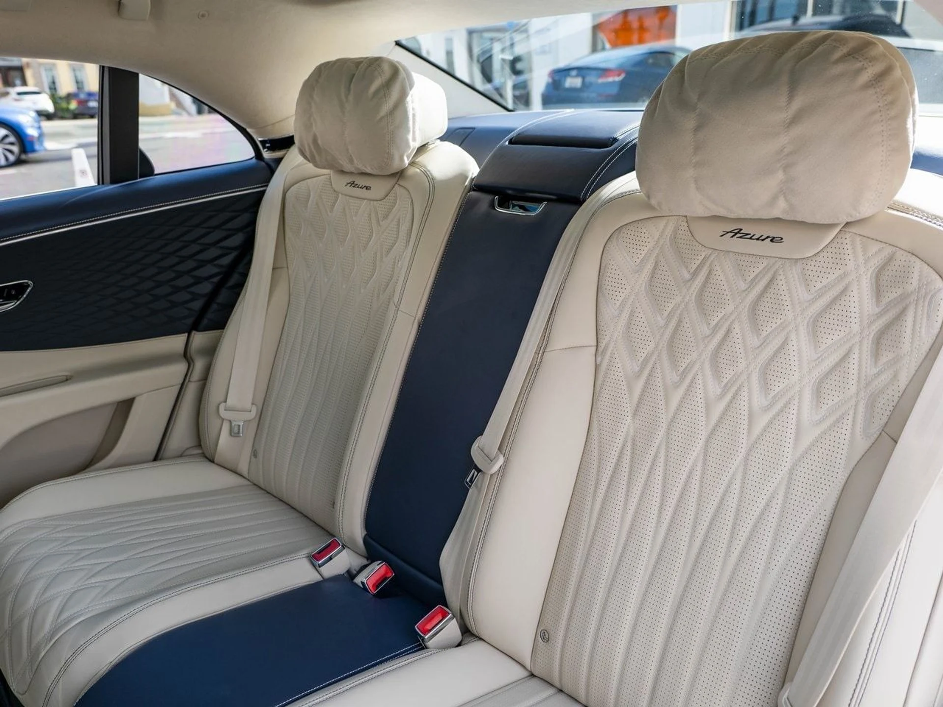 mph018_2150990257_7586bc69ba2b2b94dc7586e7160f8c44x_d060f8ba8b