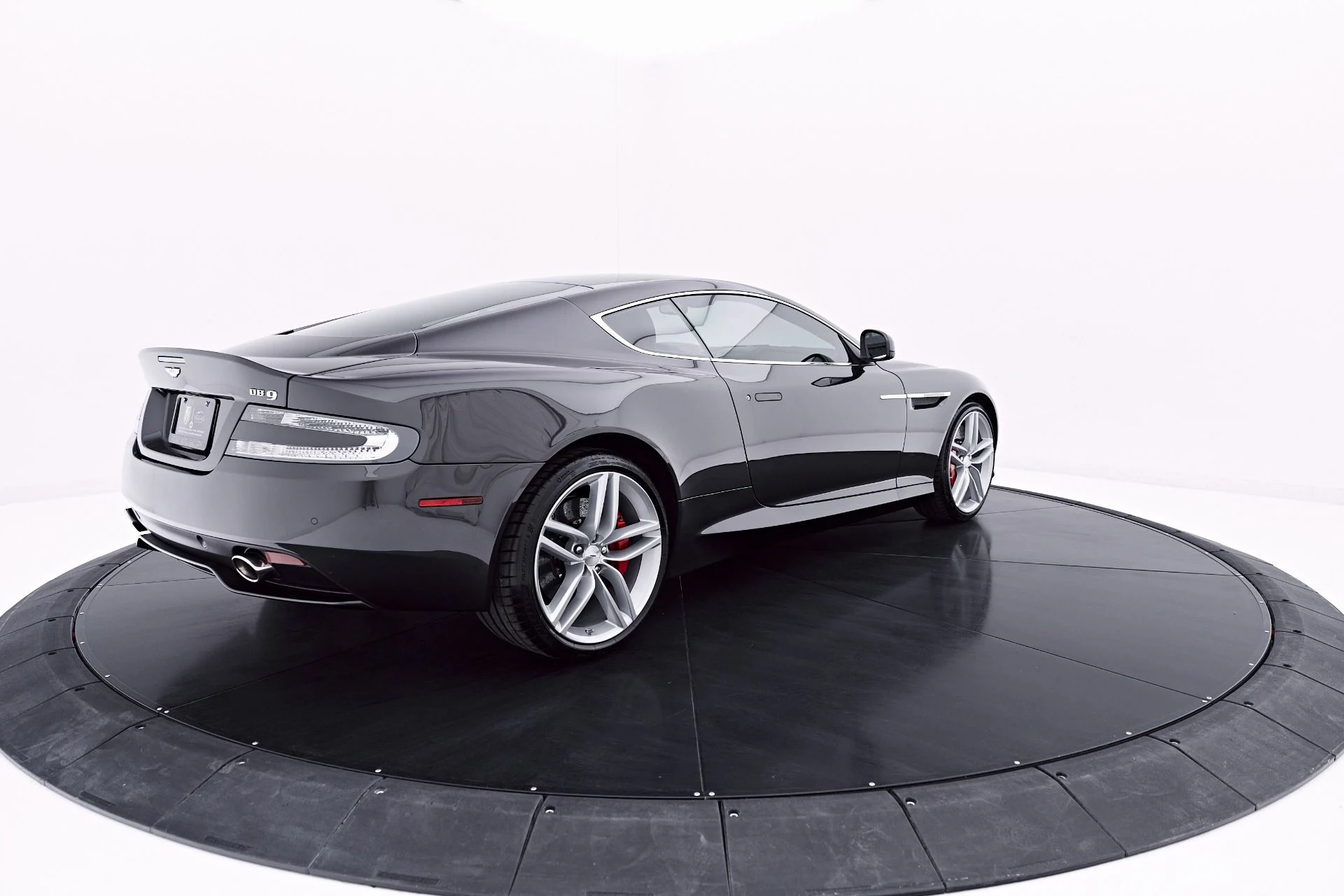 mph018_2165106265_Used_2014_Aston_Martin_DB_9_Base_1780969017_bbd2eab609