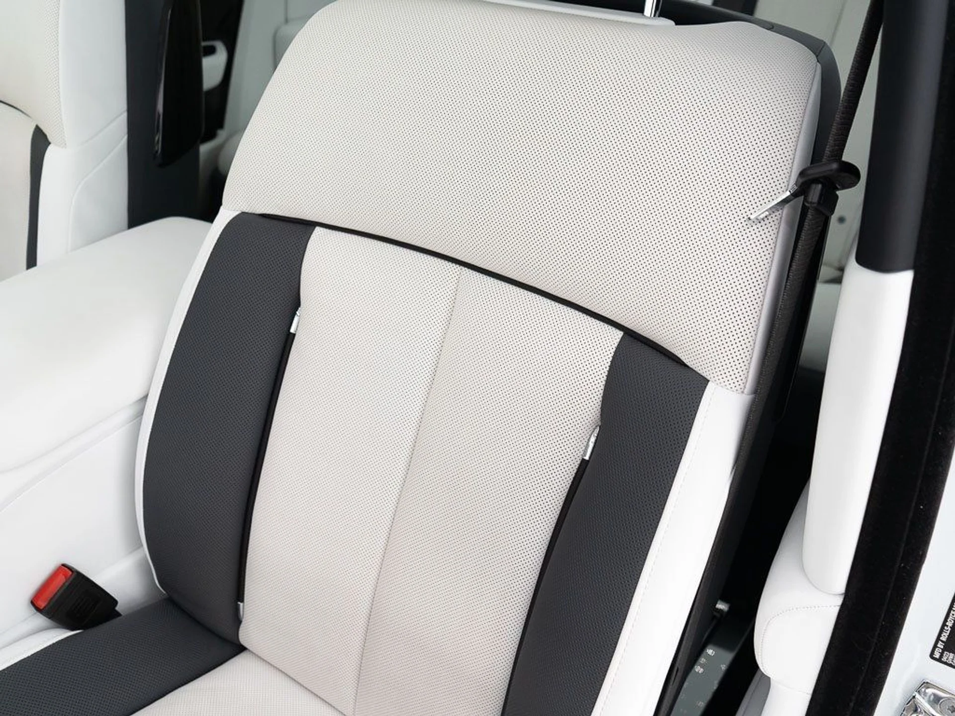 mph018_2165940947_4607fff30cba716a35c4111aa33a2117_dc67d73b95