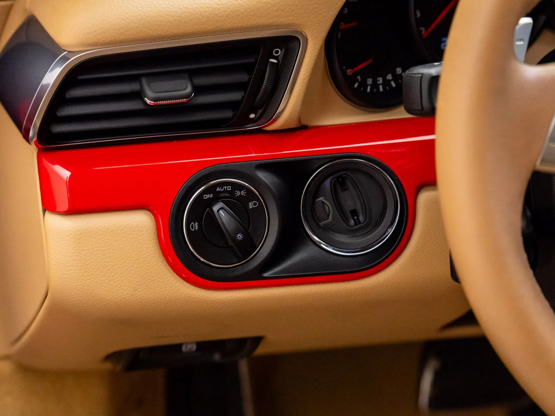 mph018_2168062958_0b31b7d26787d41b4da56f2d911c6087x_53a94672e8