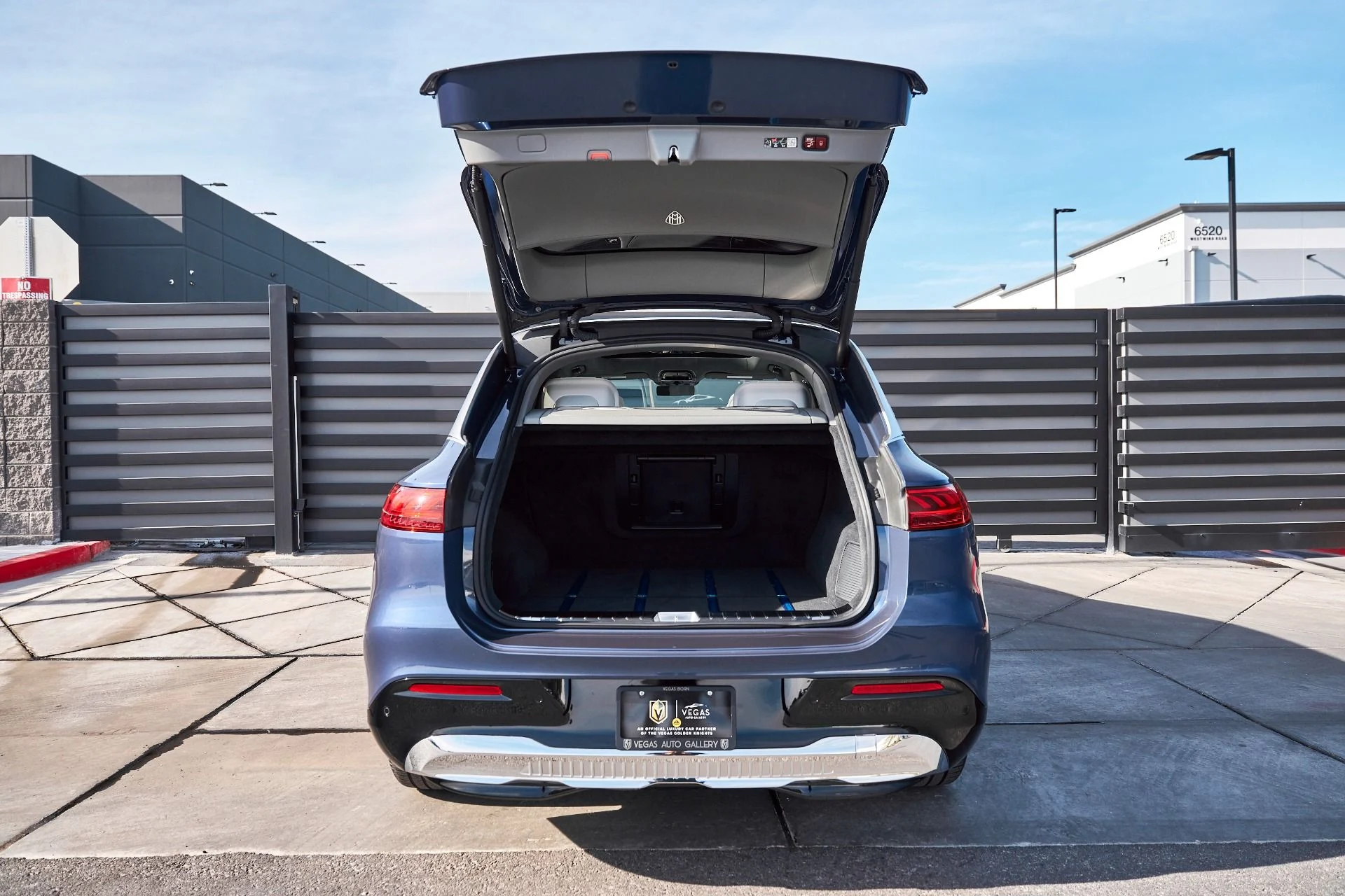 mph018_2173824373_Used_2024_Mercedes_Benz_EQS_Maybach_EQS_680_1766455848_5c119d484f