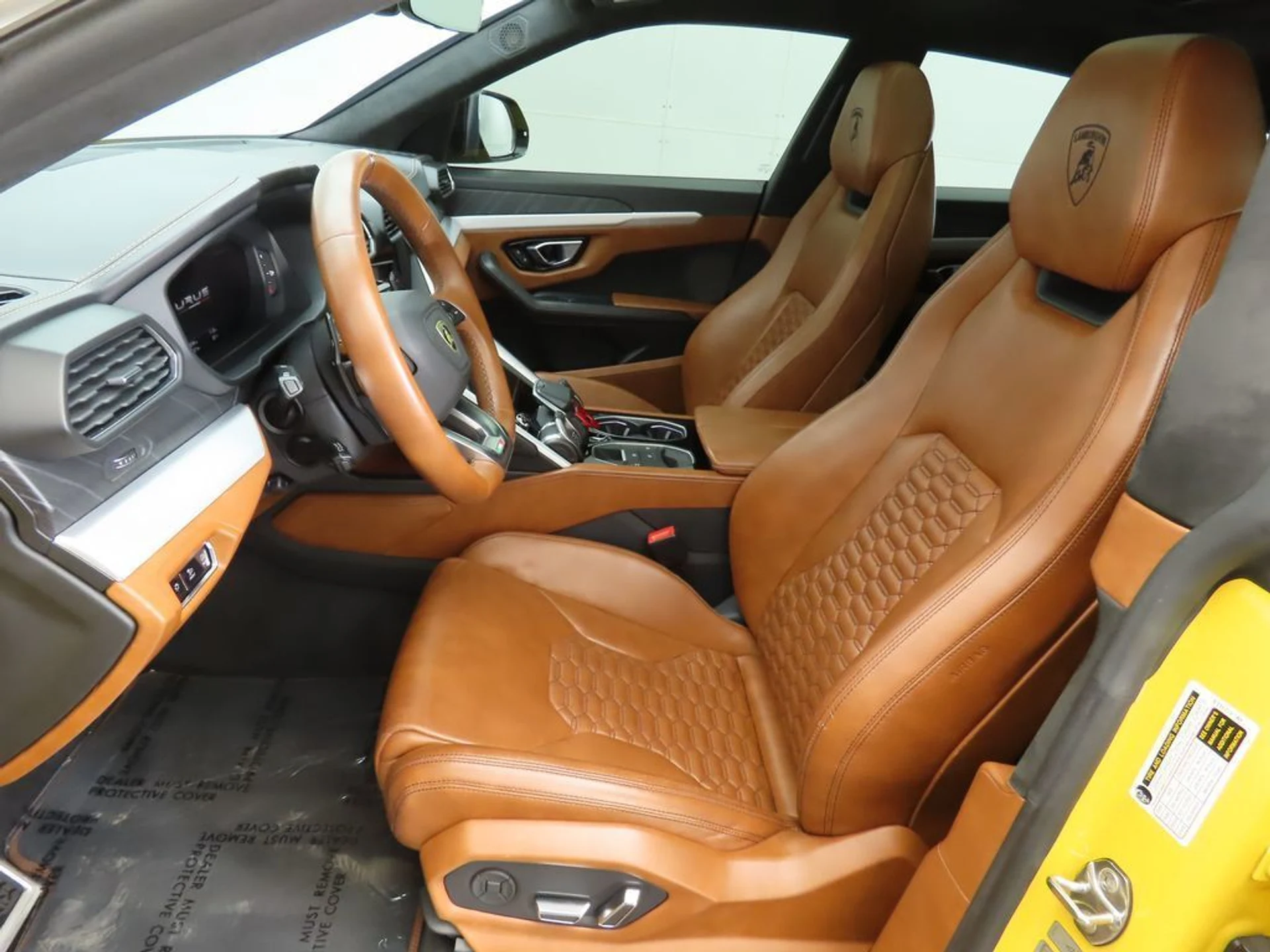 mph018_218032965_used_2019_lamborghini_urus_awd_8119_22960416_19_1024_41fc8348af