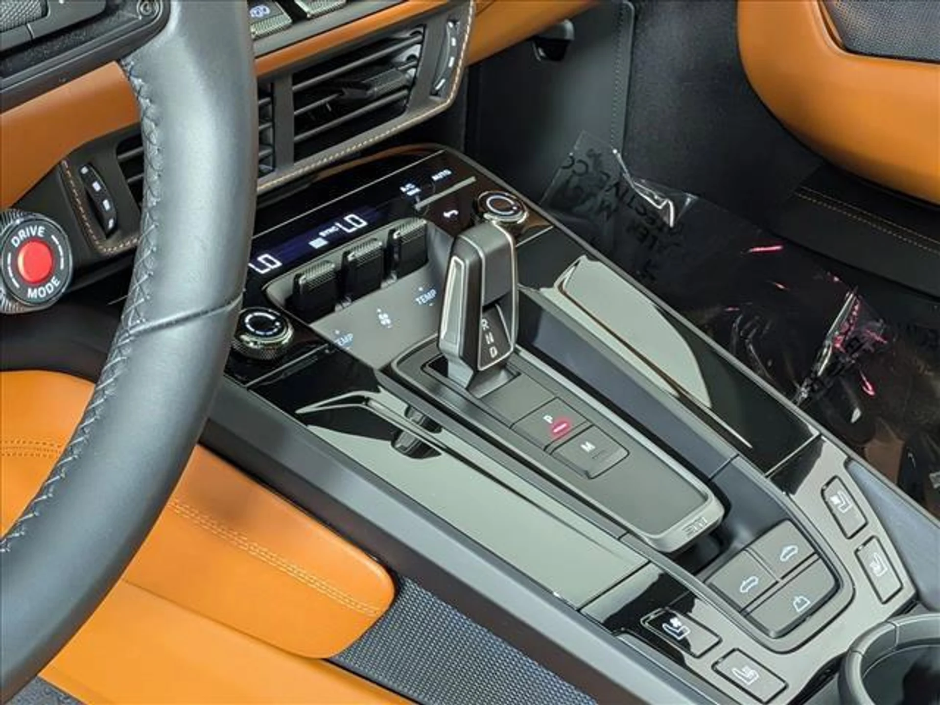 mph018_2181596065_Xw_Wb_U8_Xg_LB_8_O_Hhn_R_Lnz3tcch1_Hk_2001f2b65a