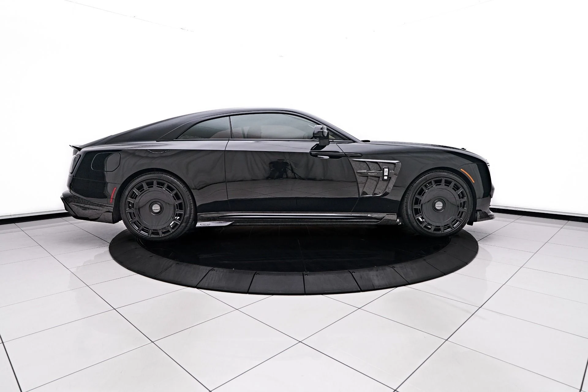 mph018_2182143029_Used_2025_Rolls_Royce_Spectre_Mansory_1756243802_85bb18de60