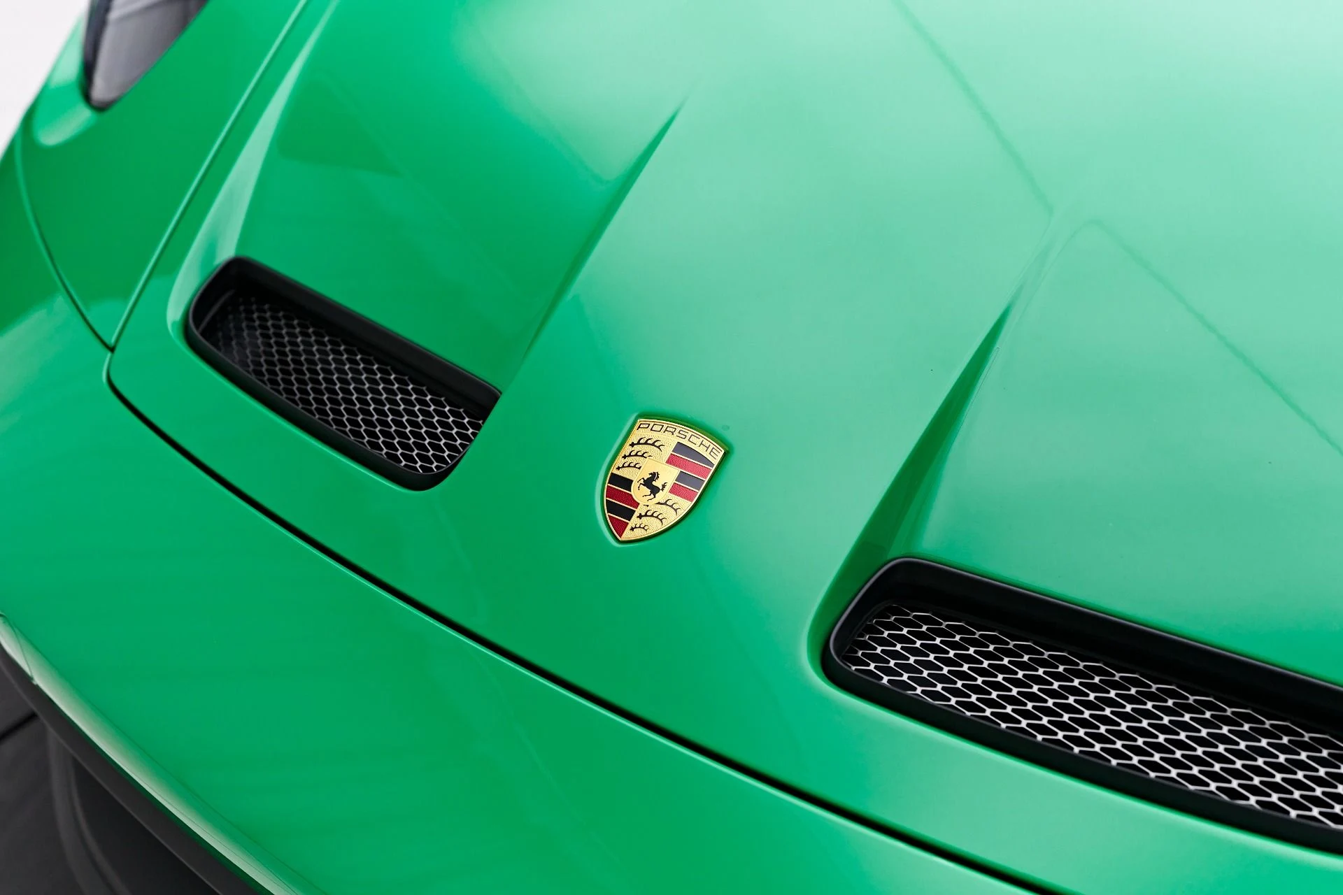 mph018_218764028_Used_2022_Porsche_911_GT_3_1763574748_a9670223c4