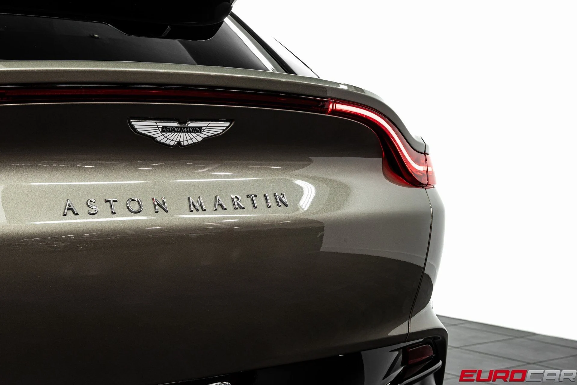 mph018_2187972390_image_19_452798d9e2