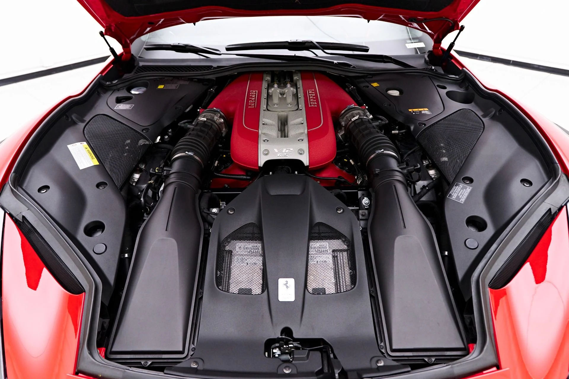 mph018_218834962_Used_2018_Ferrari_812_Superfast_Base_1749002871_dff61425b5