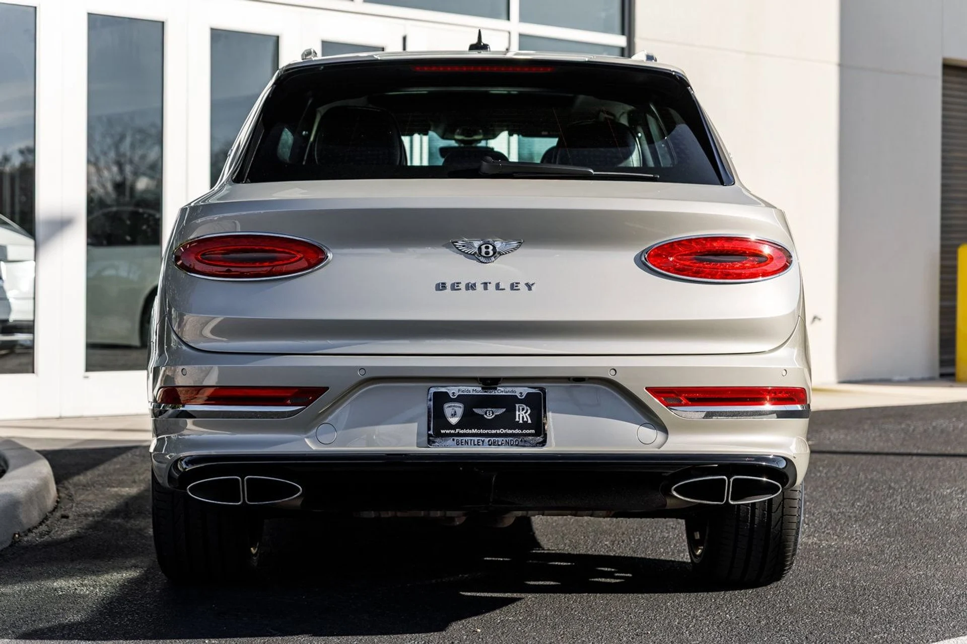 mph018_2188868123_b02d5ef382c74c91418aabab907e0216x_c0bc762357