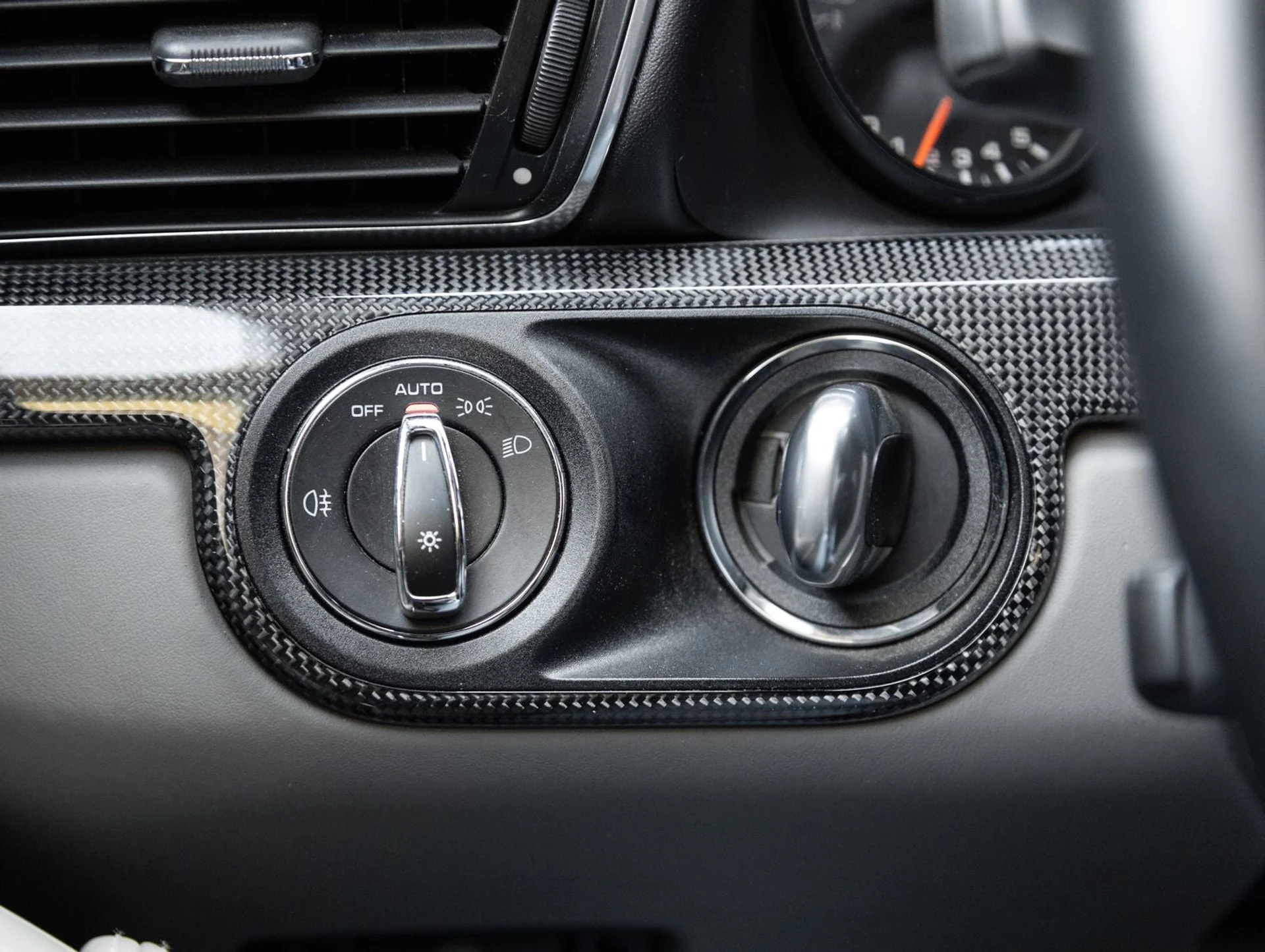 mph018_2192237111_19_132ad68ef4