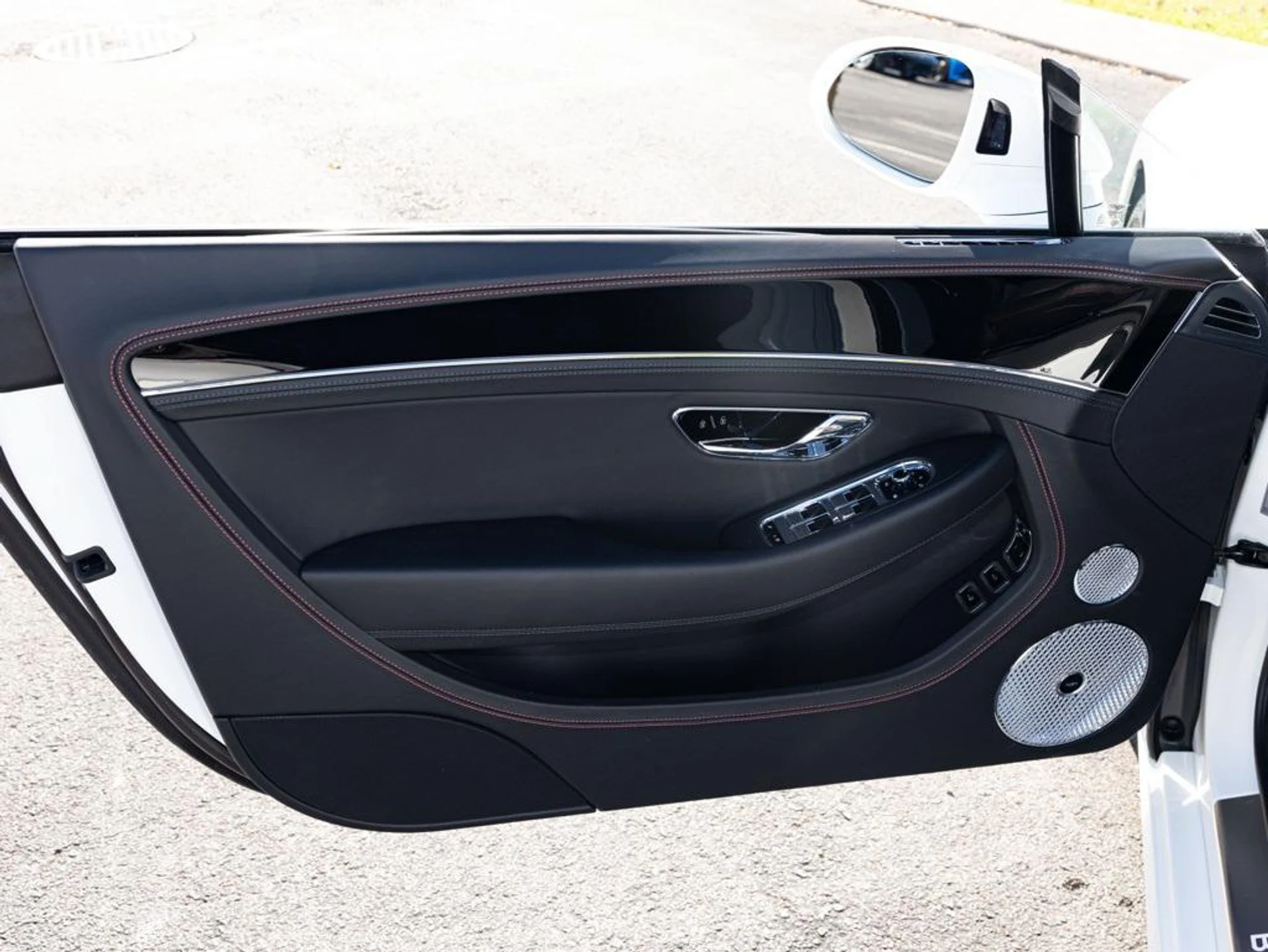 mph018_2194356128_465336698_68f22a60c83056c645fcffac_677b1ad5c1