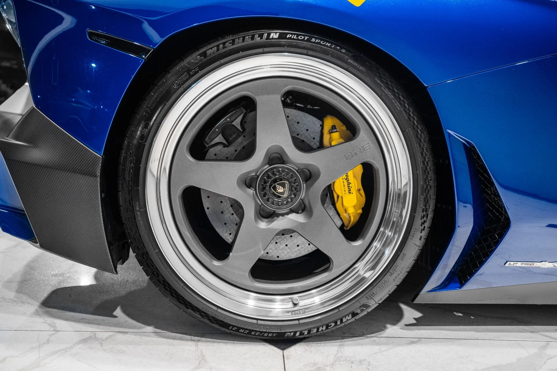 mph018_2197823148_Used_2016_Lamborghini_Aventador_LP_750_4_SV_Coupe_1783114458_57b2c63138
