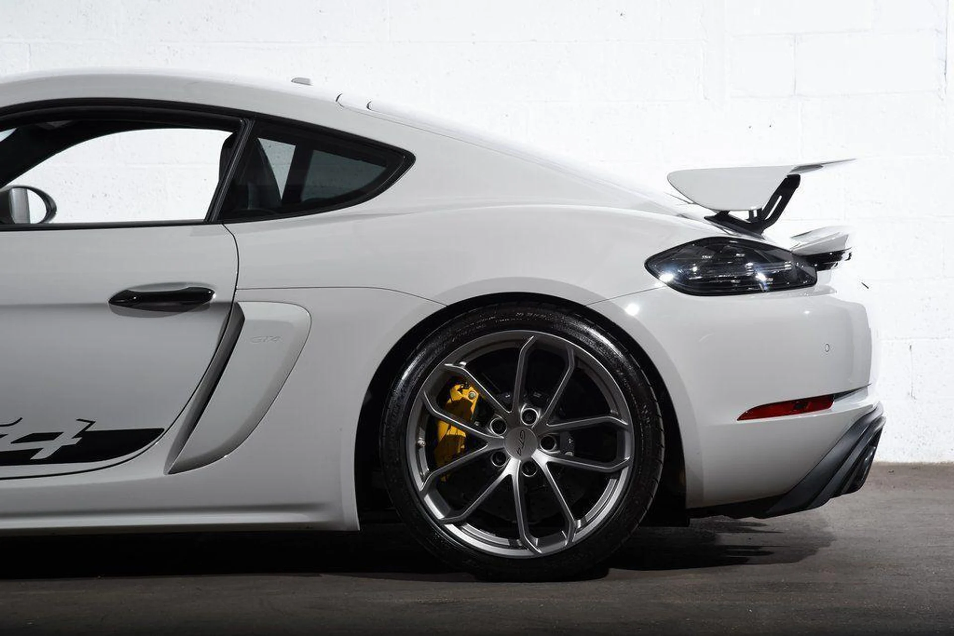 mph018_2201021114_z_KY_8tww_EBFQ_Xlaktv_H_Lqh_Xxe_68_d0937217af