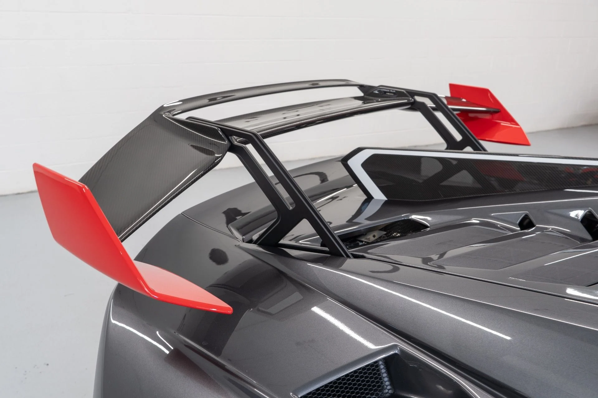 mph018_2203695746_Used_2023_Lamborghini_Huracan_STO_1759172938_e02e4af769