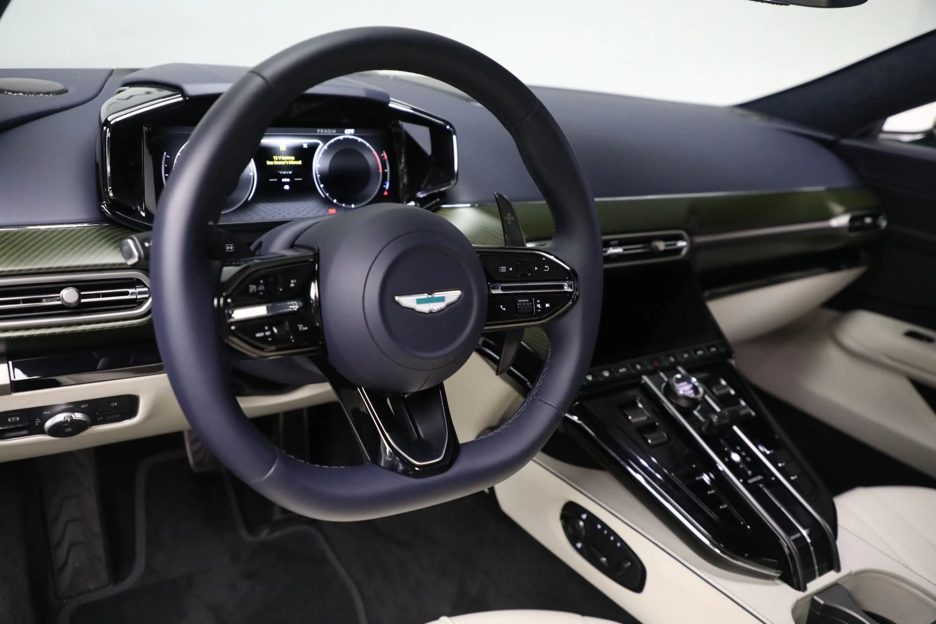 mph018_2214892144_New_2025_Aston_Martin_Vantage_e6ee591cf3