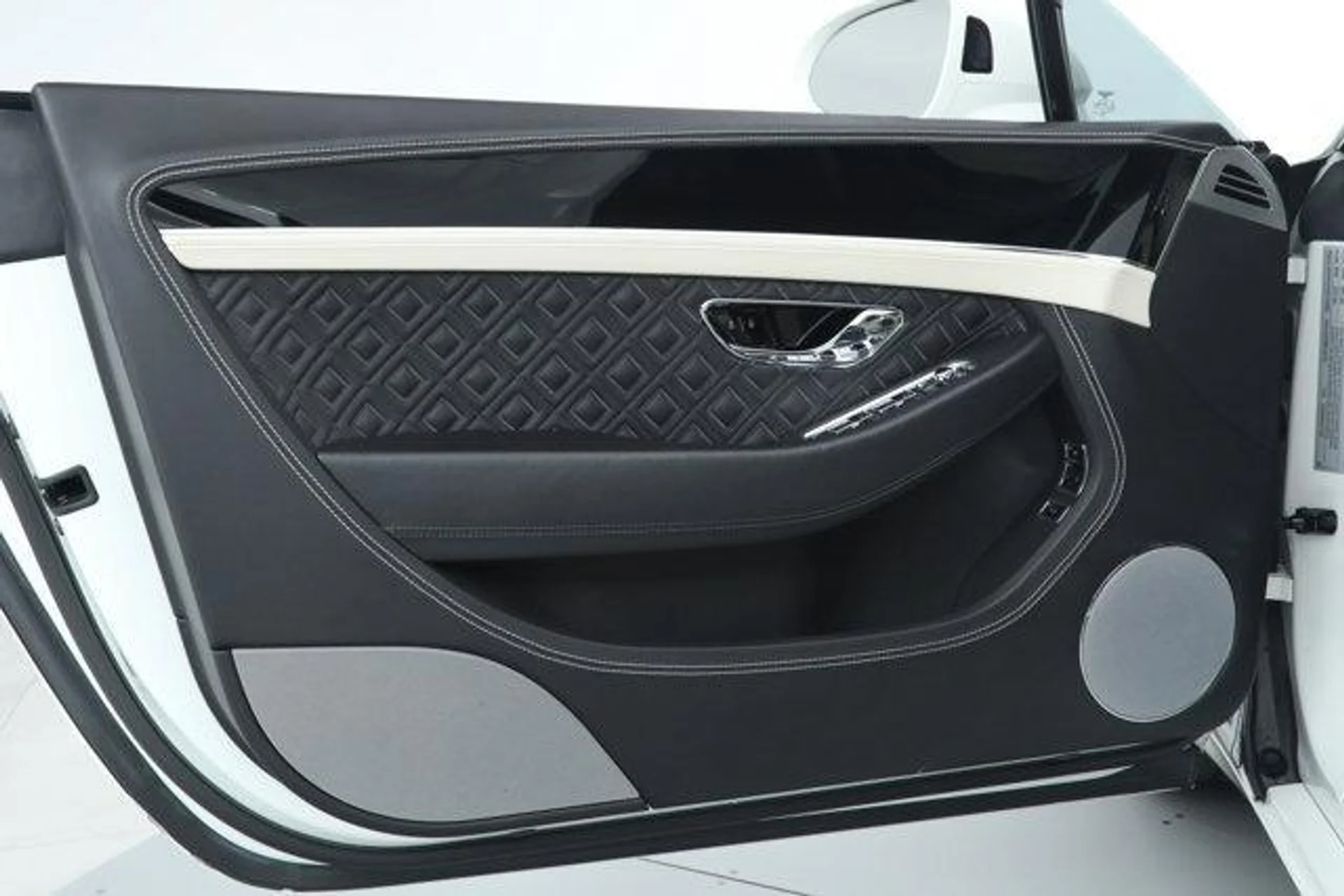 mph018_2215490508_71_J0_QP_6_CI_Ek_BH_1g_YC_Oc02_V5c6vg_93f5daadf4