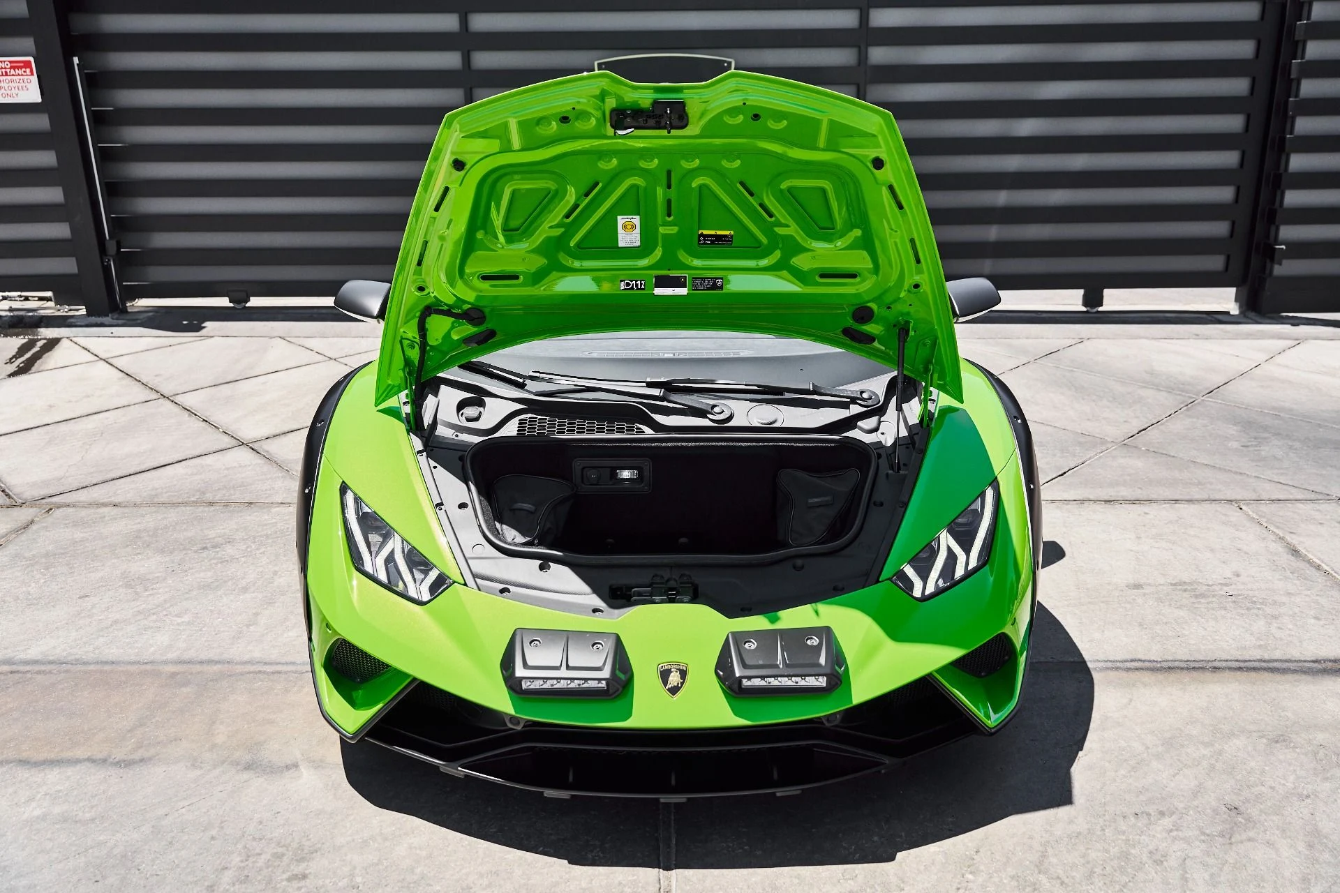 mph018_2216171489_Used_2023_Lamborghini_Huracan_Sterrato_Base_1779238837_d66eb3a359