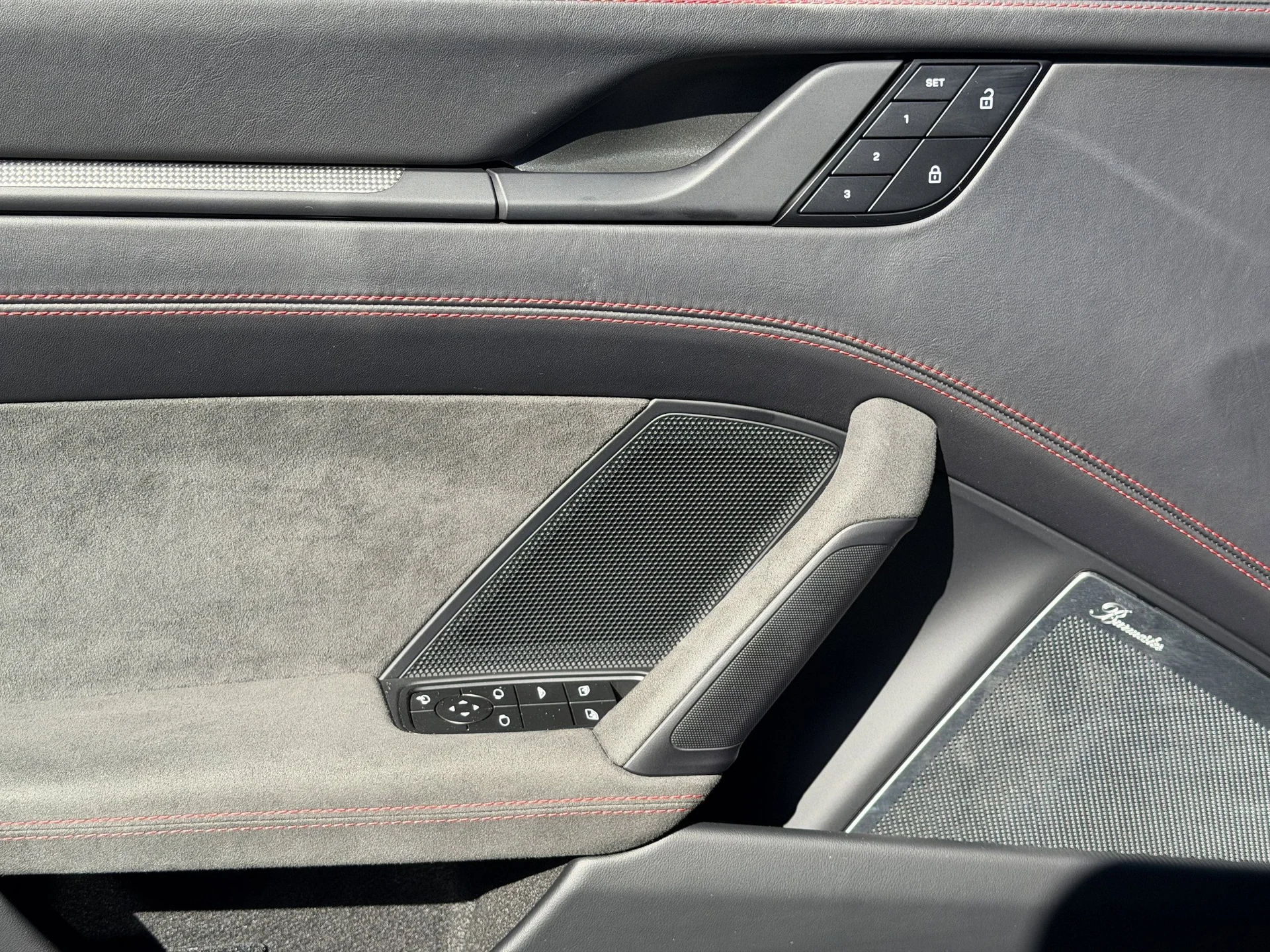 mph018_2218173571_f5fc8d2e7ae9a84bf73be9fef5ef66f5x_b1a9738420