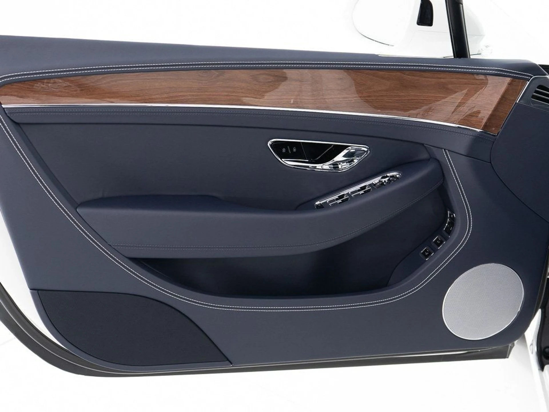 mph018_2222091537_37b199d022a6937f6f5a0d0ec955a592_67e570185b