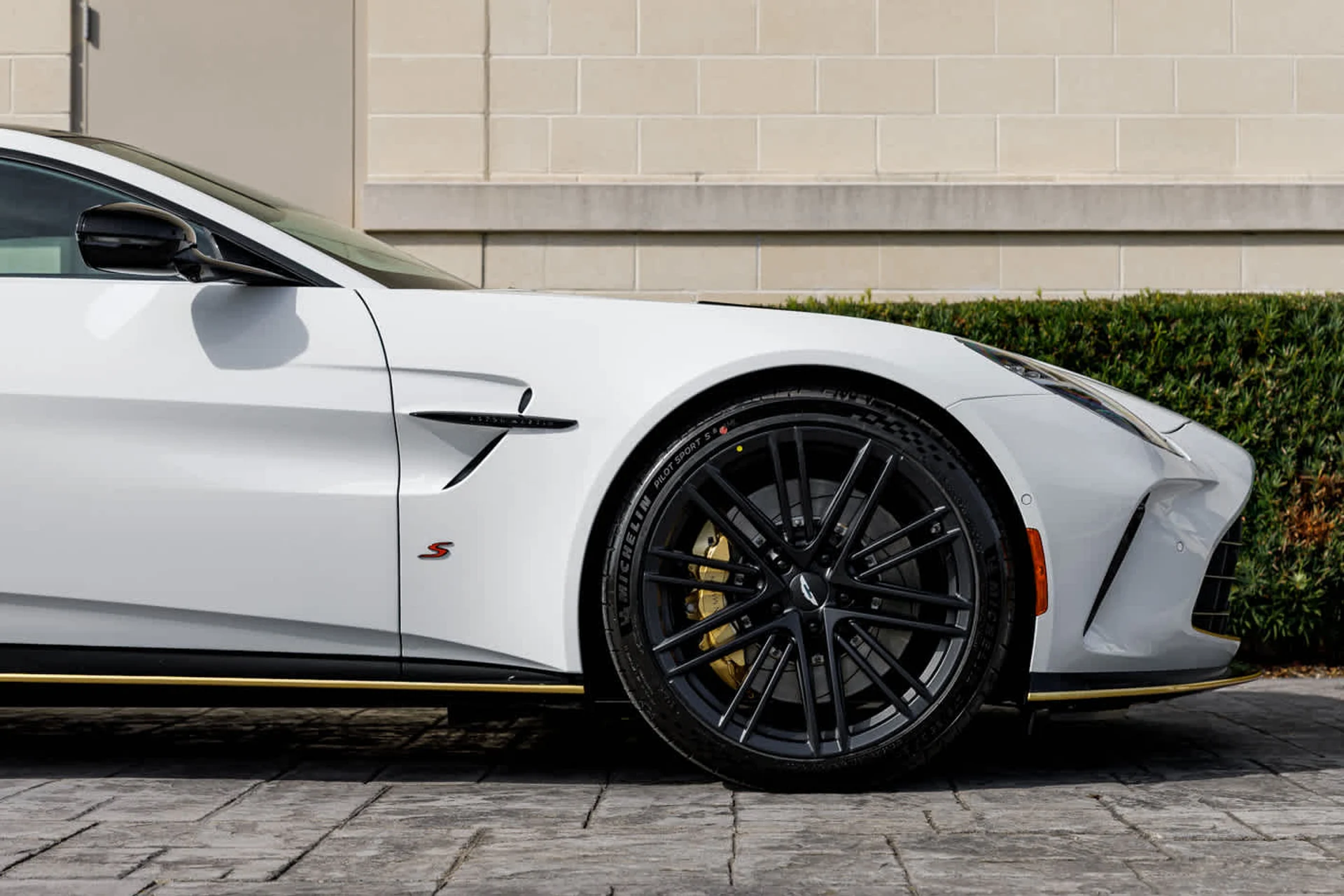 mph018_2222986418_19_aa893dd64f