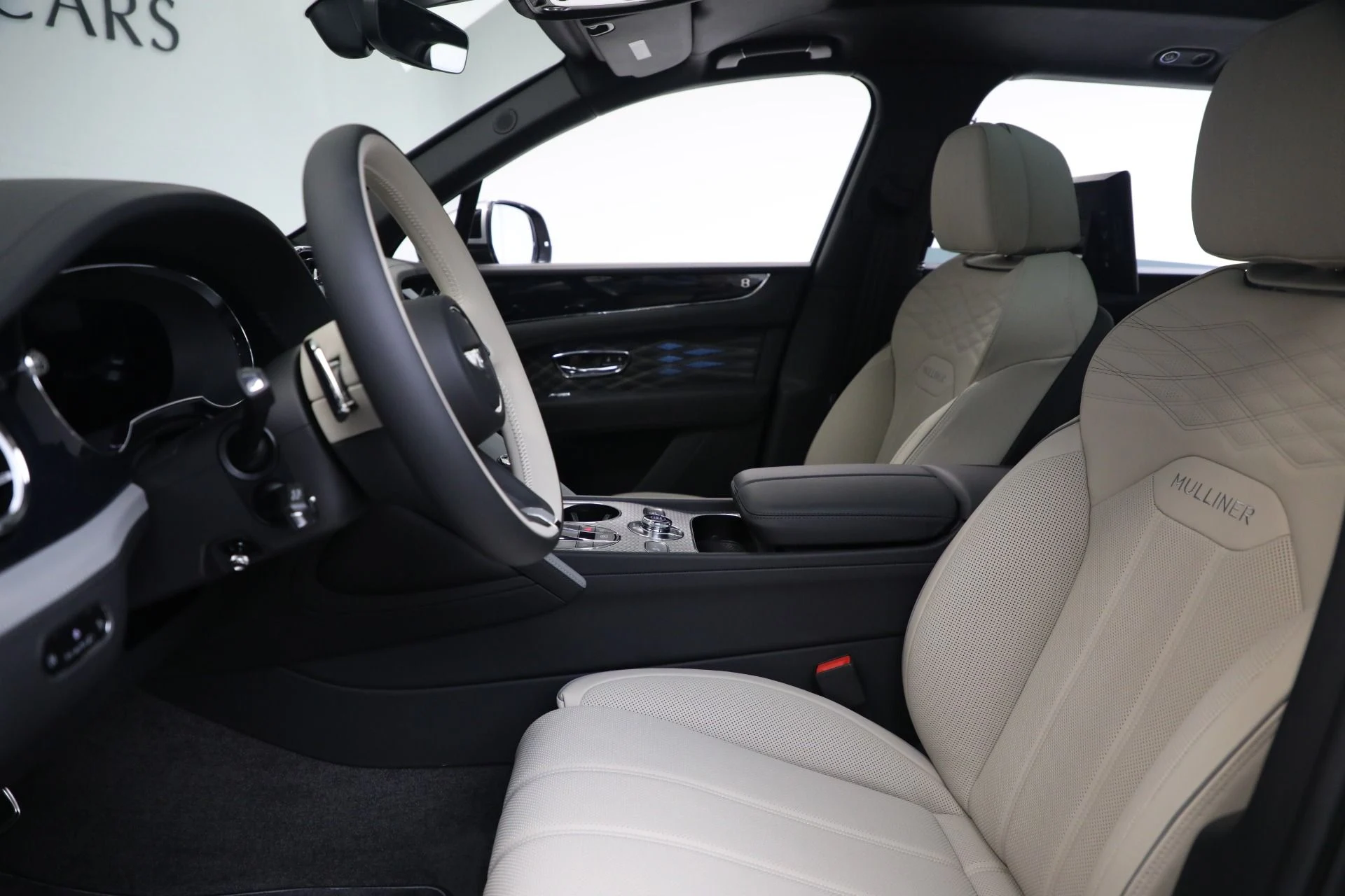 mph018_2227398034_New_2025_Bentley_Bentayga_EWB_Mulliner_V8_78e363a3a9
