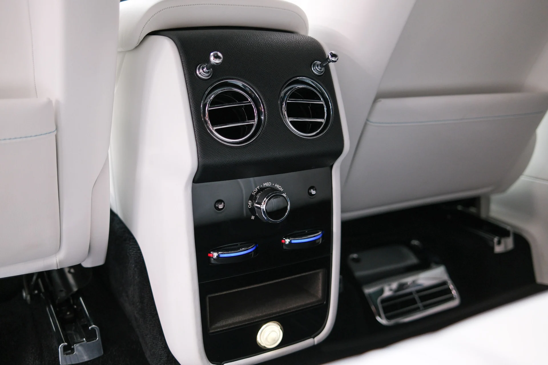 mph018_2228379563_7f9bdc05_9131_47a9_b75b_4613e7404932_b871d0b9ee